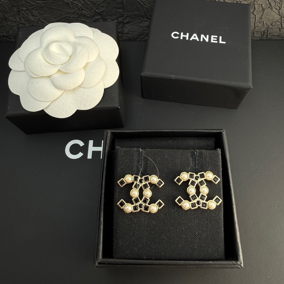Chanel - Other - Crystal - Gold