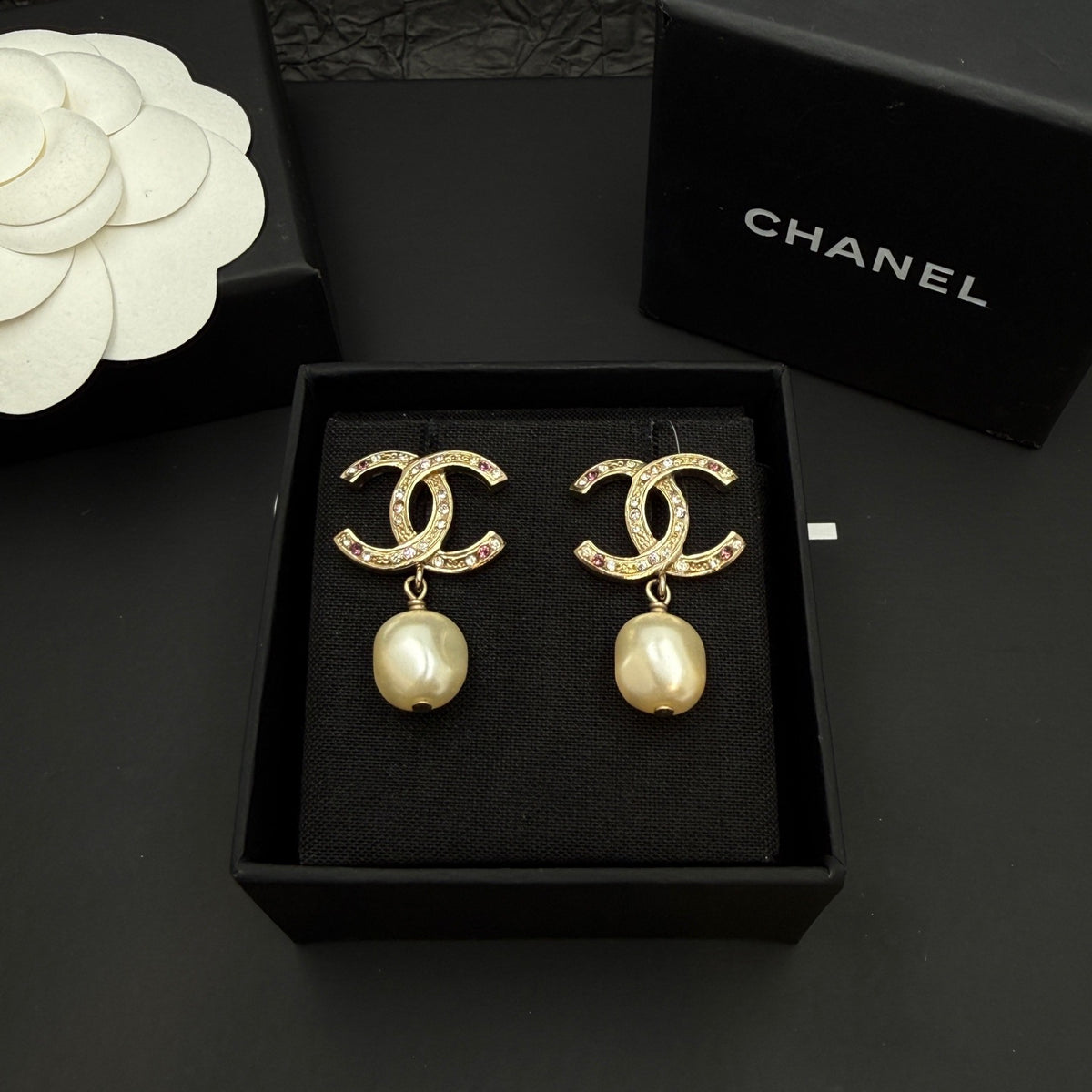 Chanel - Other - Crystal - Gold