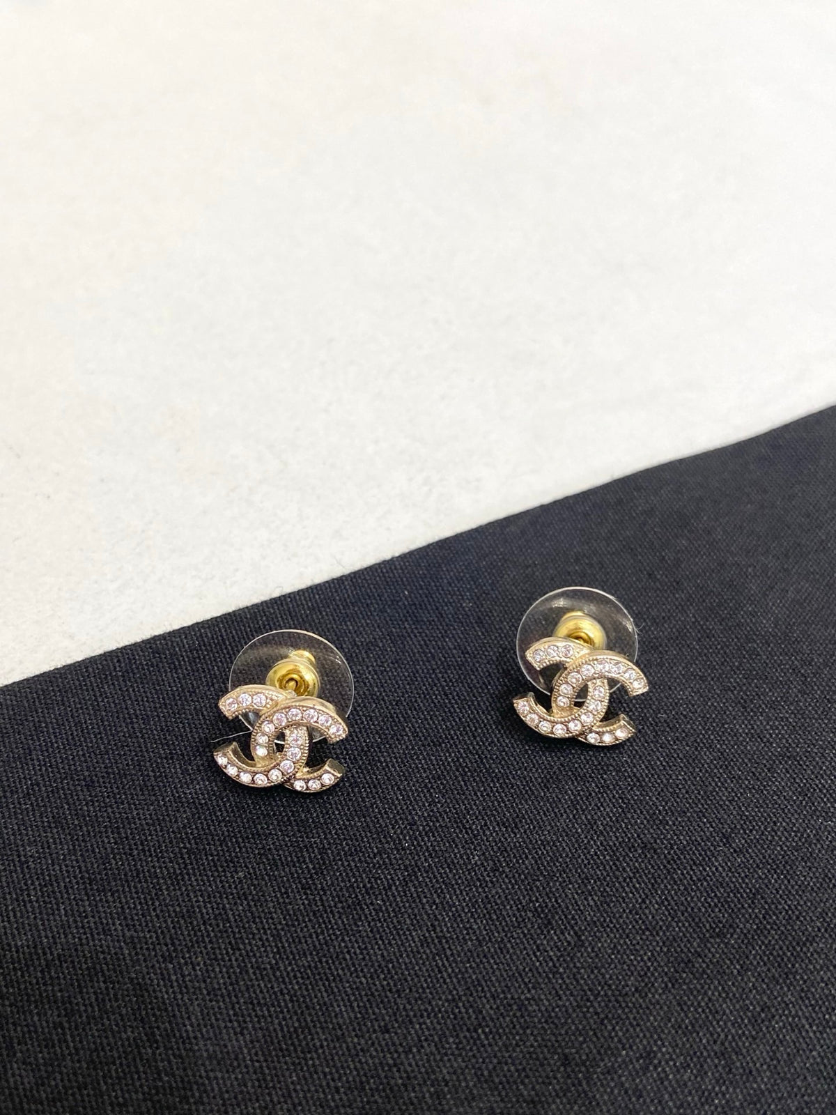 Chanel - Other - Crystal - Gold