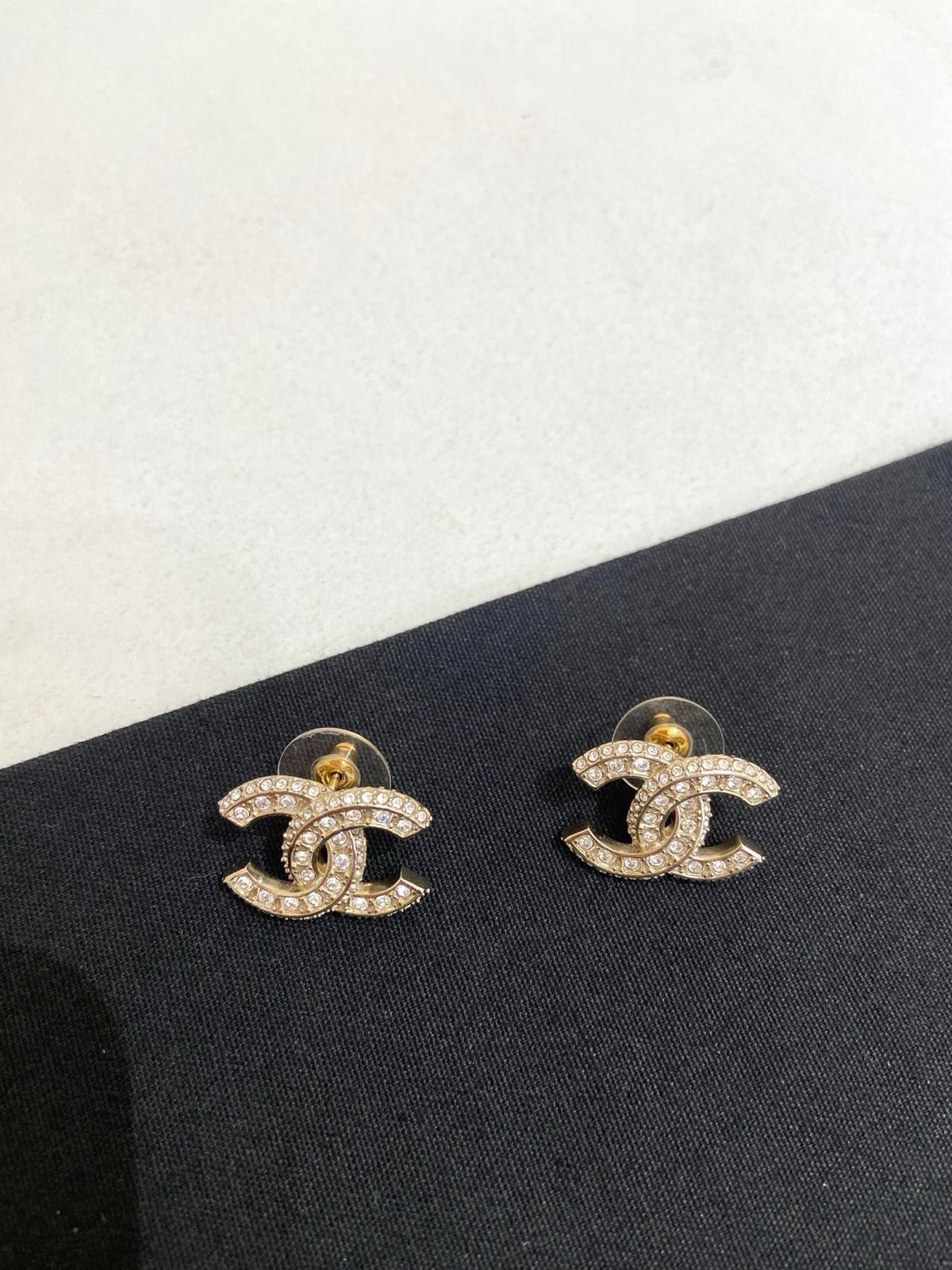 Chanel - Other - Crystal - Gold