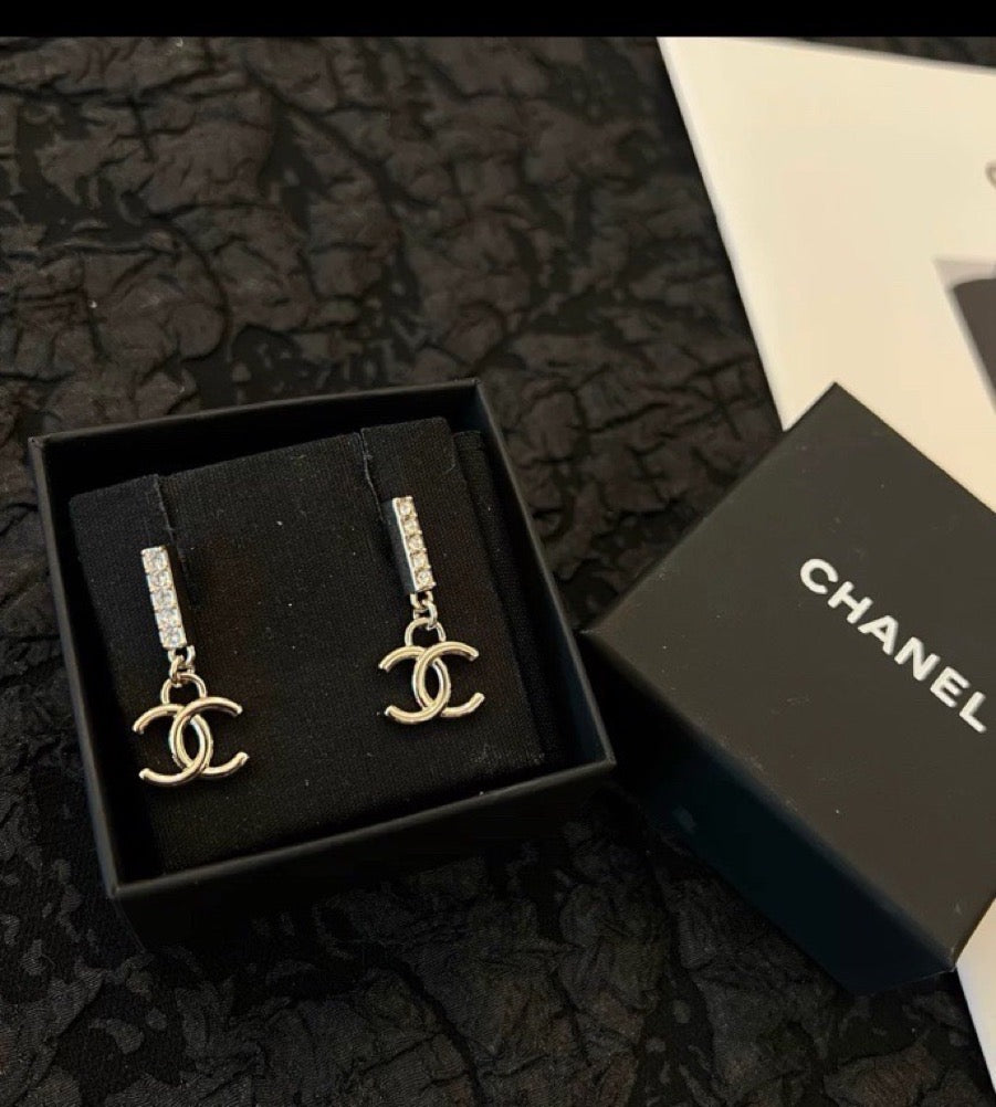 Chanel - Other - Crystal - Gold