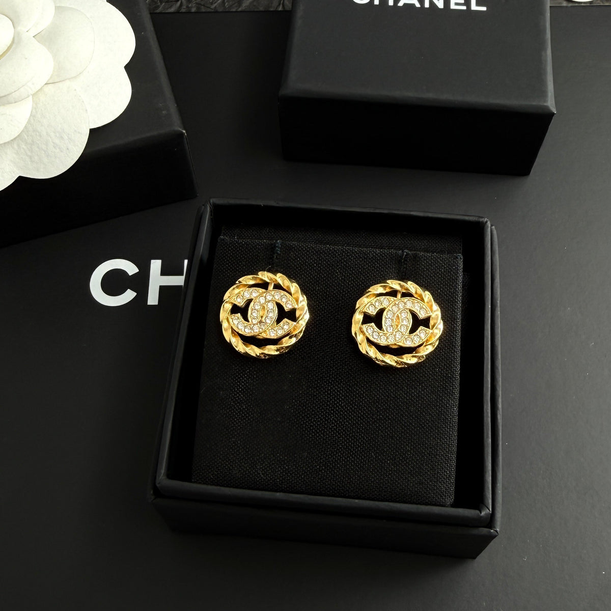 Chanel - Other - Crystal - Gold