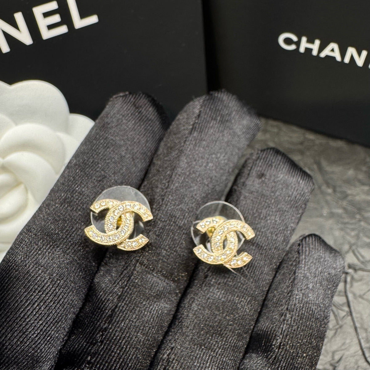 Chanel - Other - Crystal - Gold