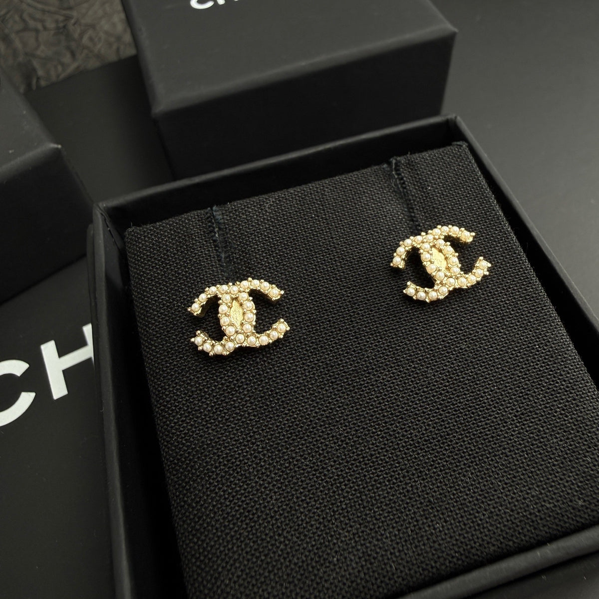 Chanel - Other - Crystal - Gold