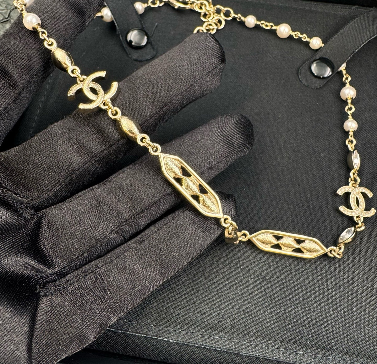 Chanel - Other - Crystal - Gold