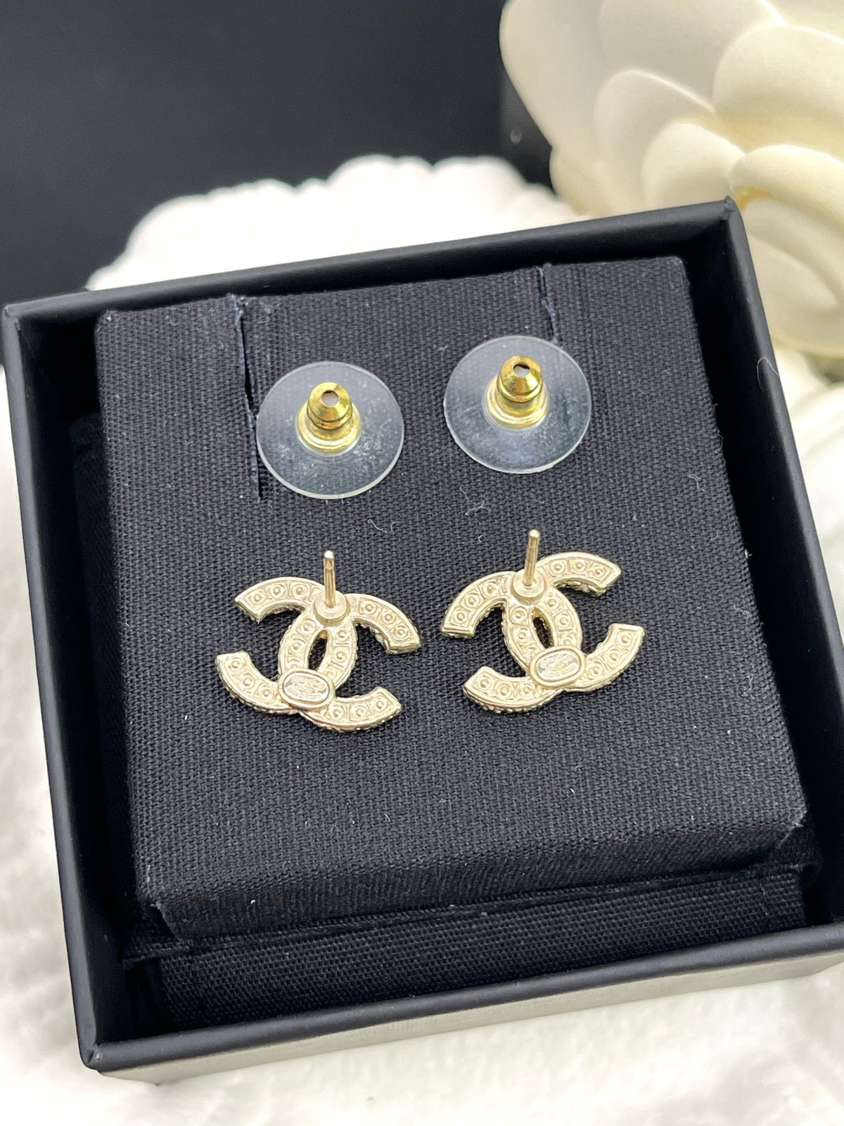Chanel - Other - Crystal - Gold