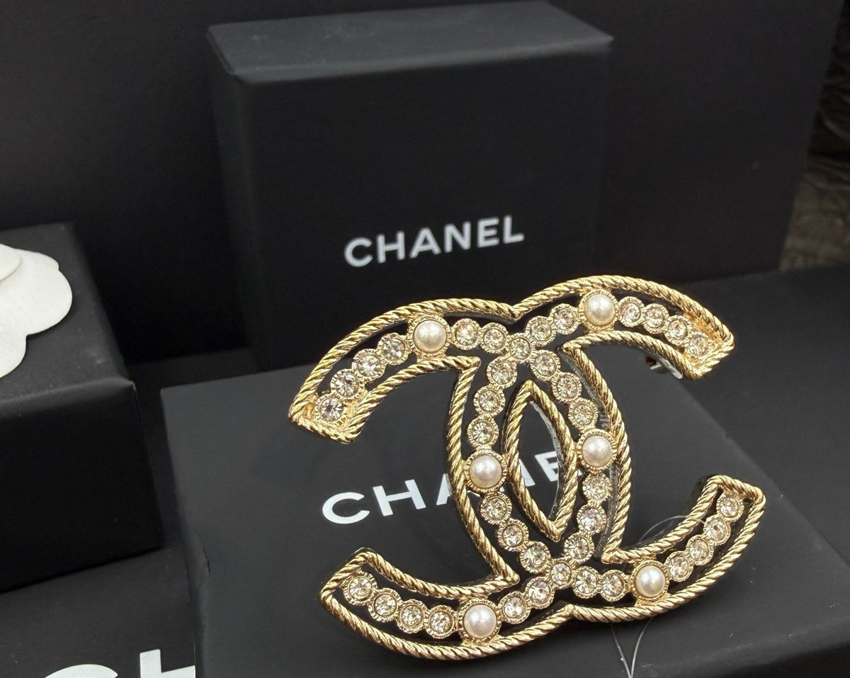 Chanel - Other - Crystal - Gold