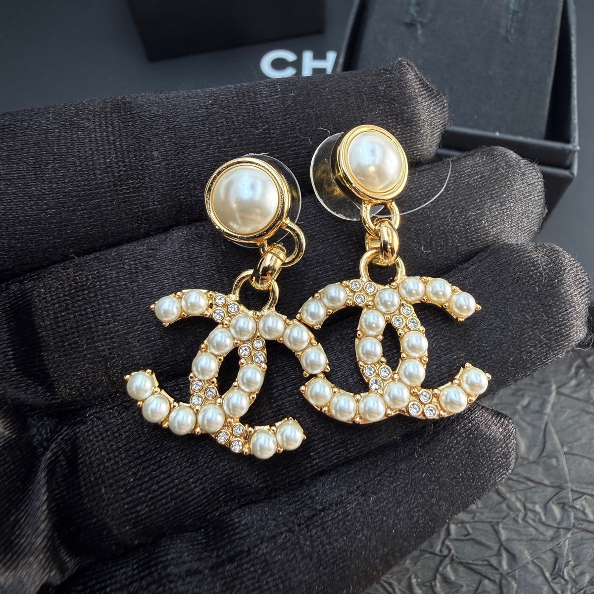 Chanel - Other - Crystal - Gold
