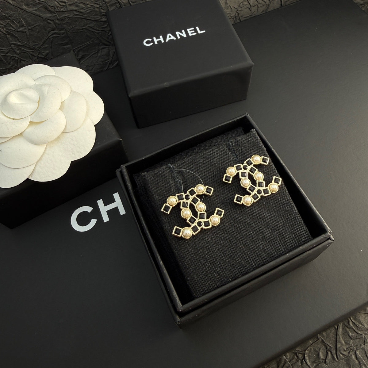 Chanel - Other - Crystal - Gold