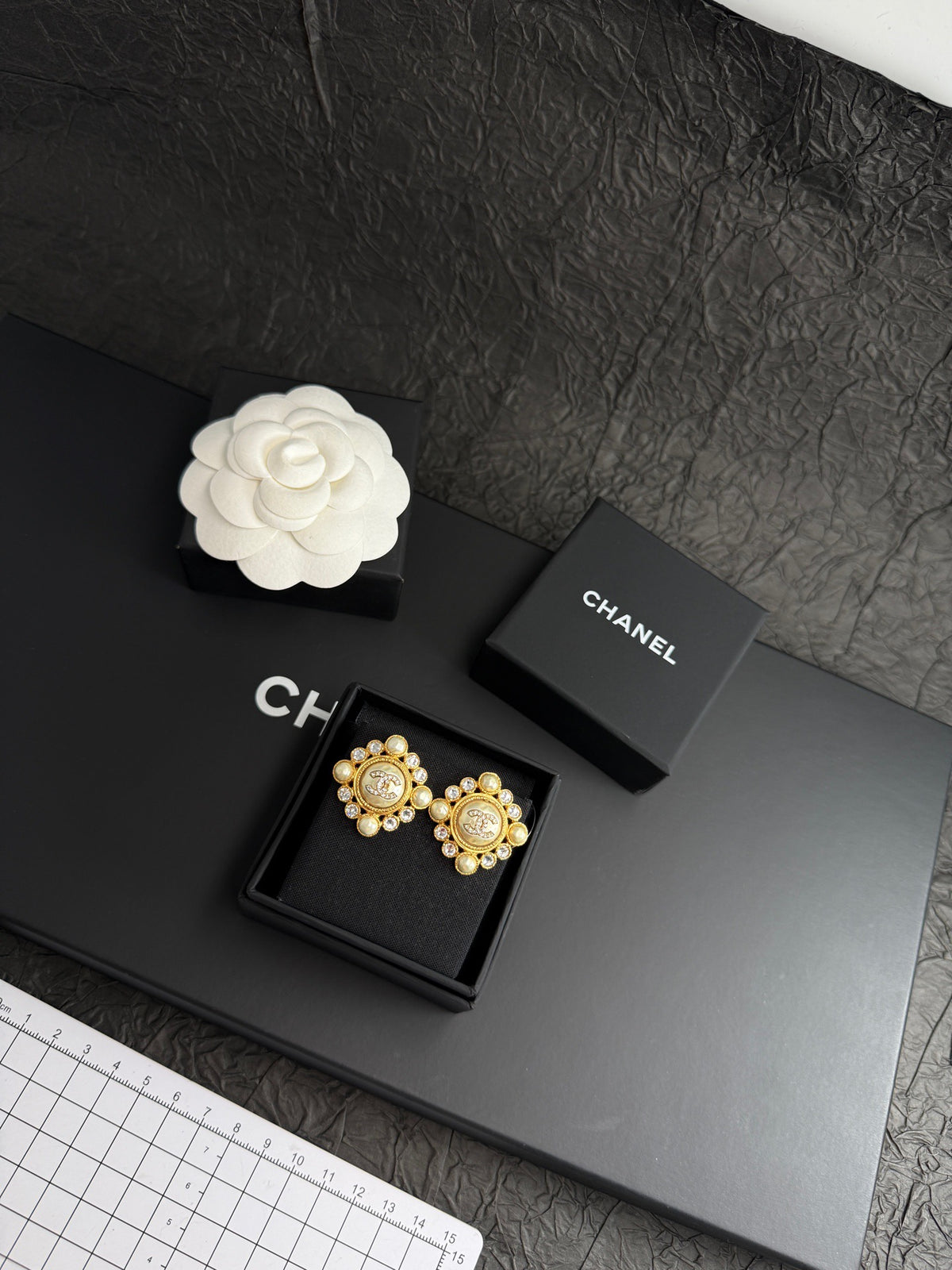 Chanel - Other - Crystal - Gold