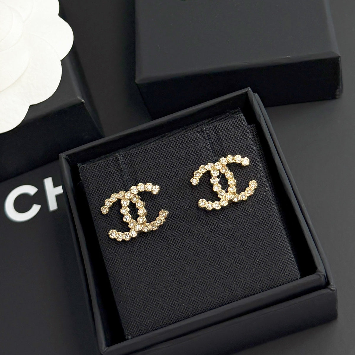 Chanel - Other - Crystal - Gold