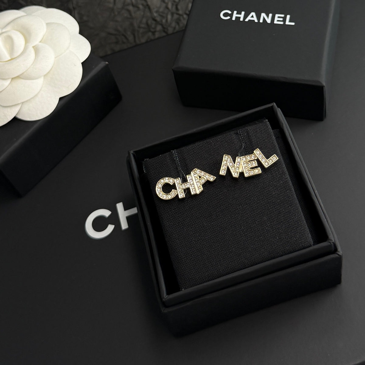 Chanel - Other - Crystal - Gold