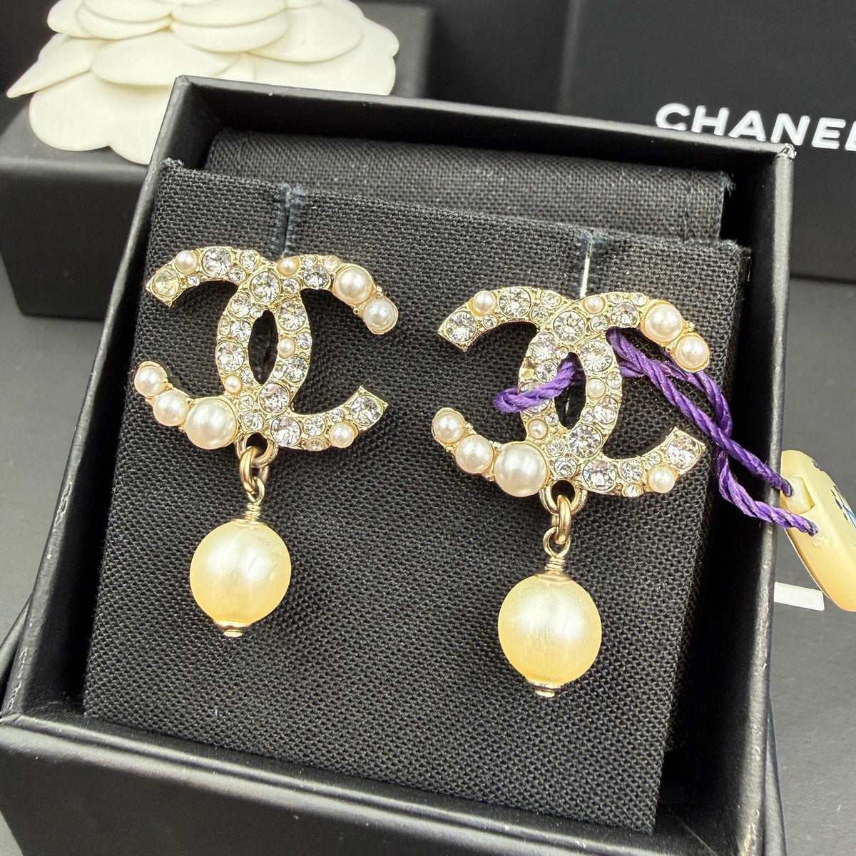 Chanel - Other - Crystal - Gold