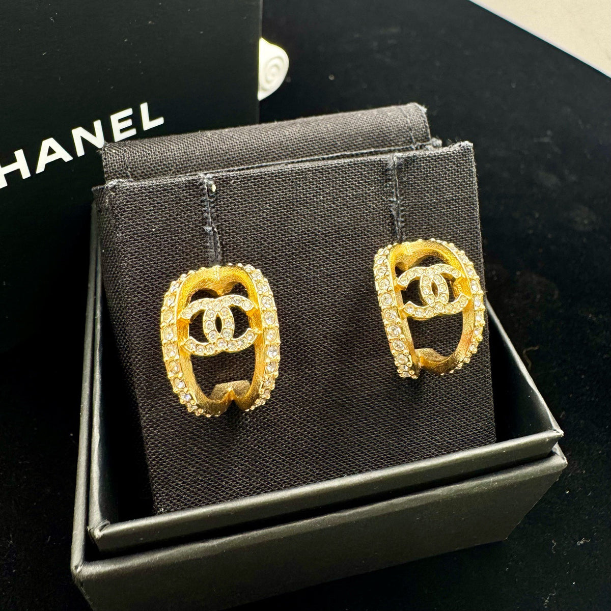 Chanel - Other - Crystal - Gold