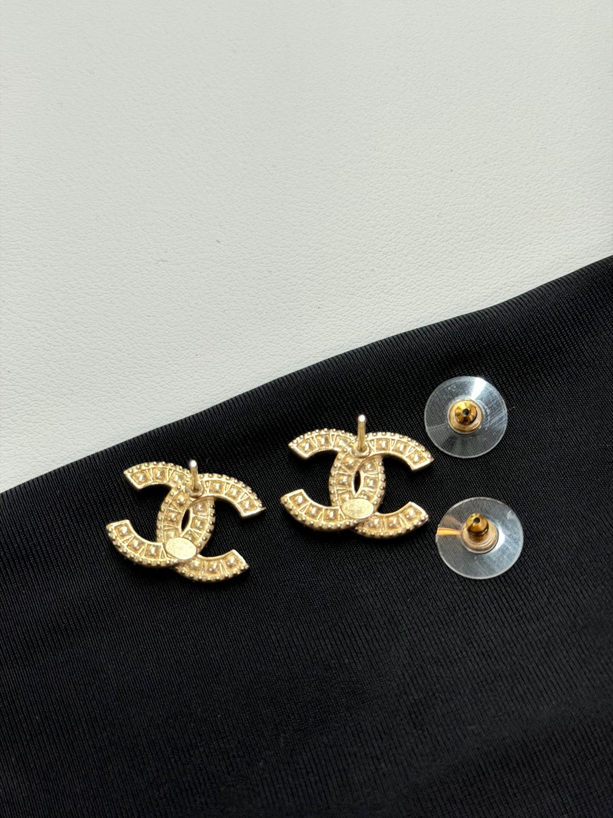 Chanel - Other - Crystal - Gold