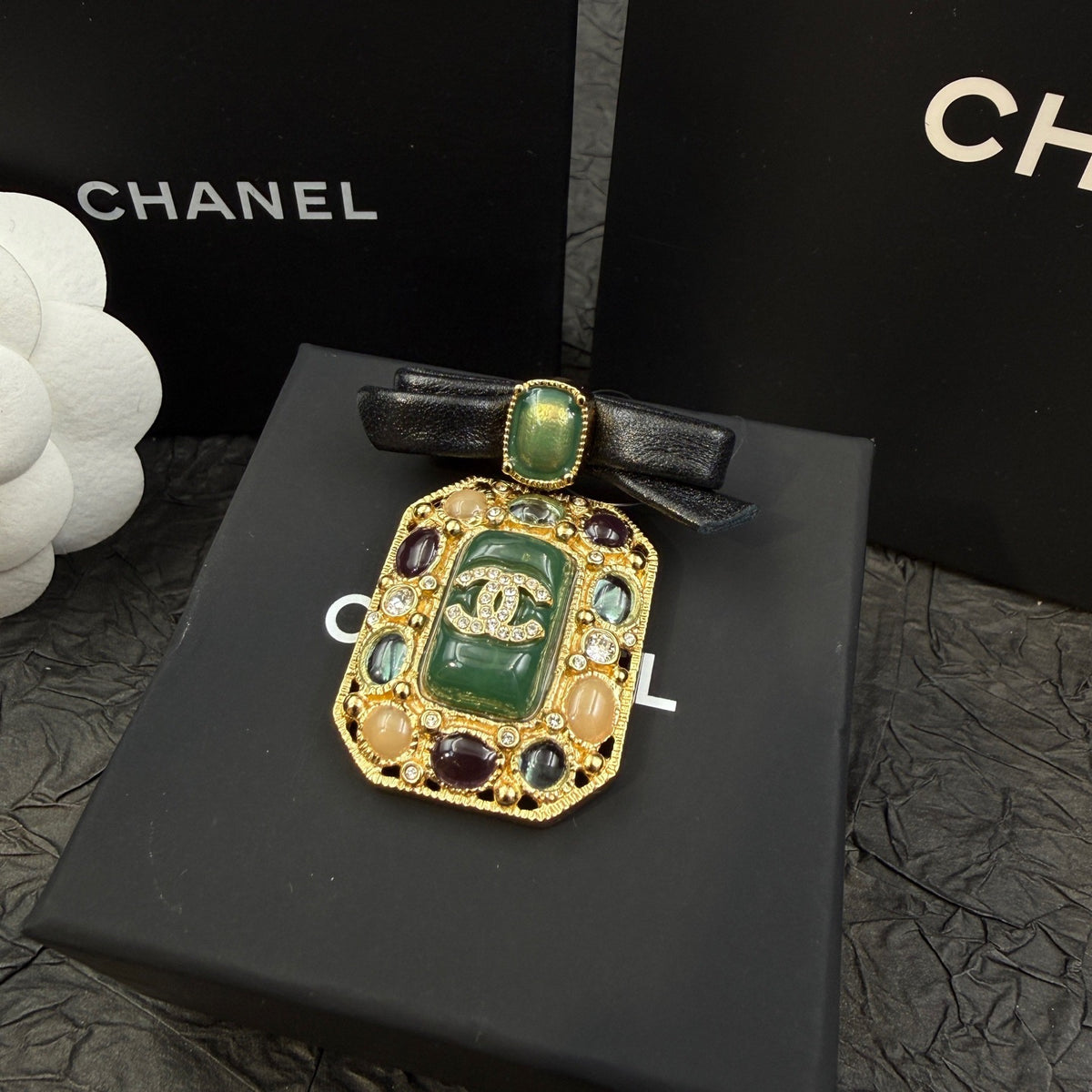 Chanel - Other - Crystal - Gold