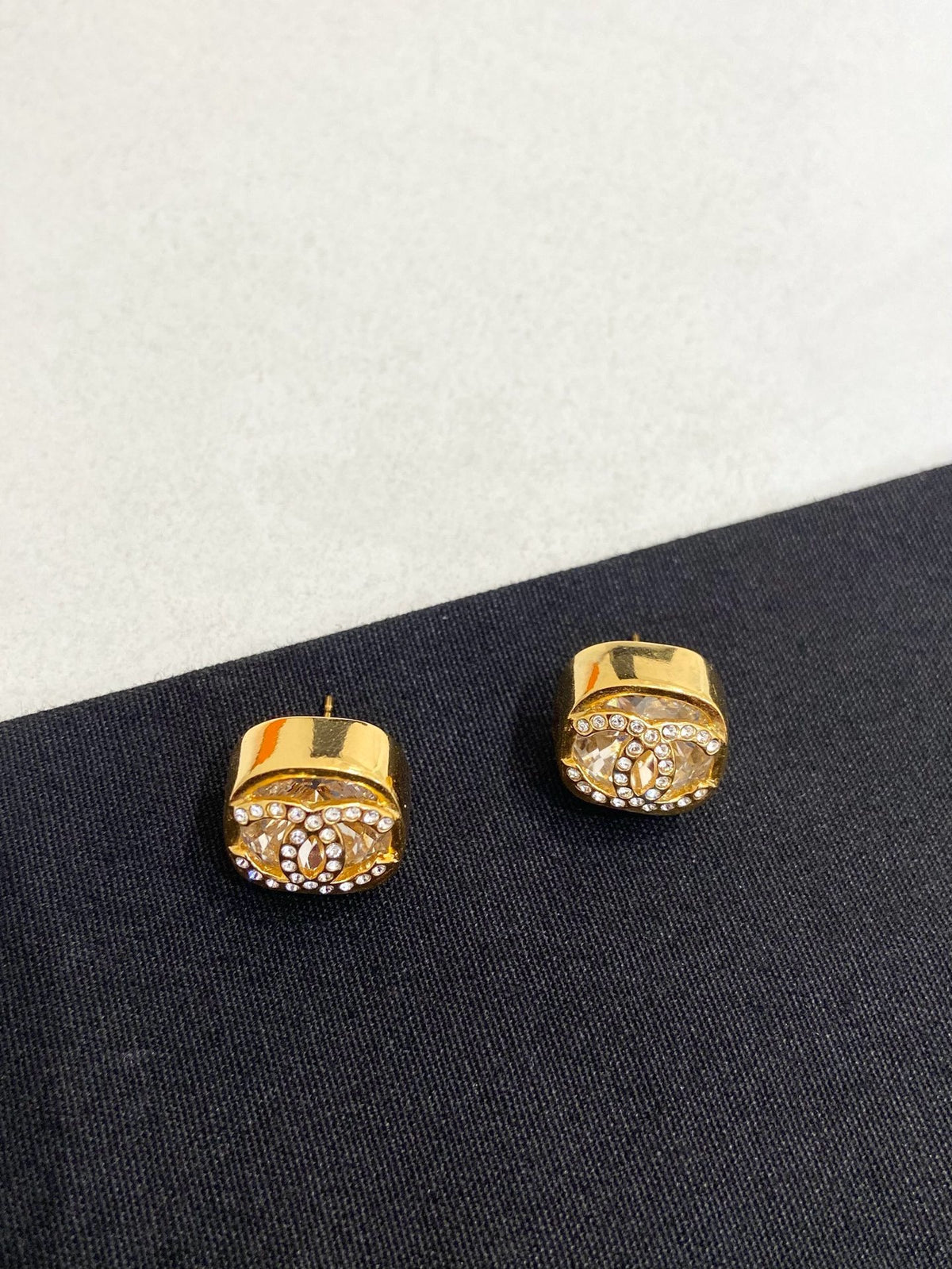 Chanel - Other - Crystal - Gold