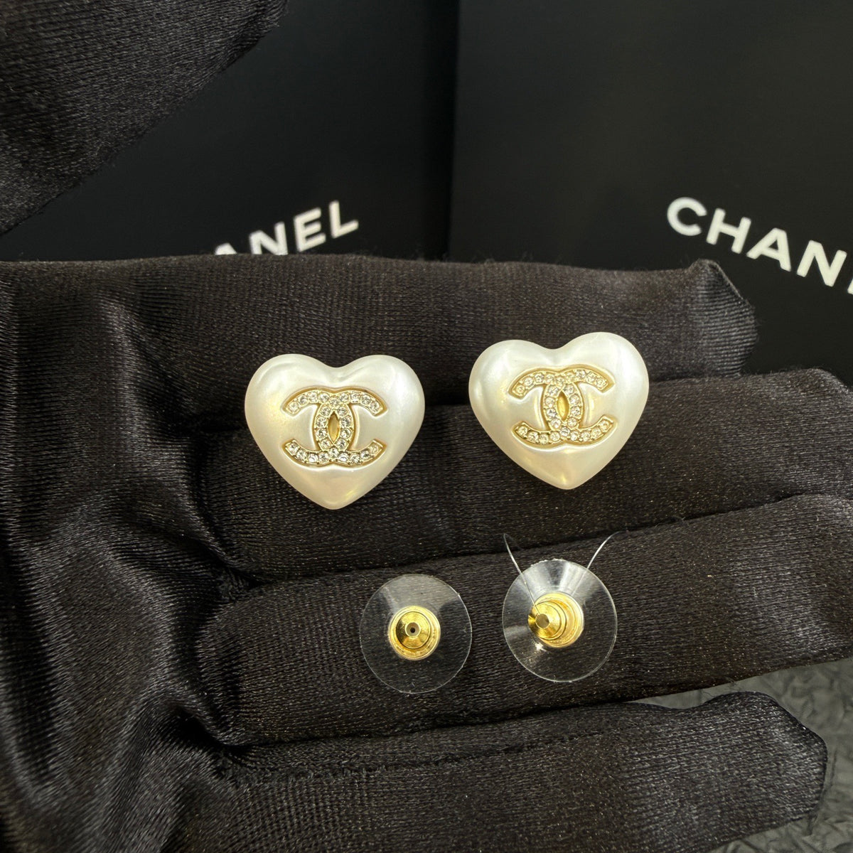 Chanel - Other - Crystal - Gold