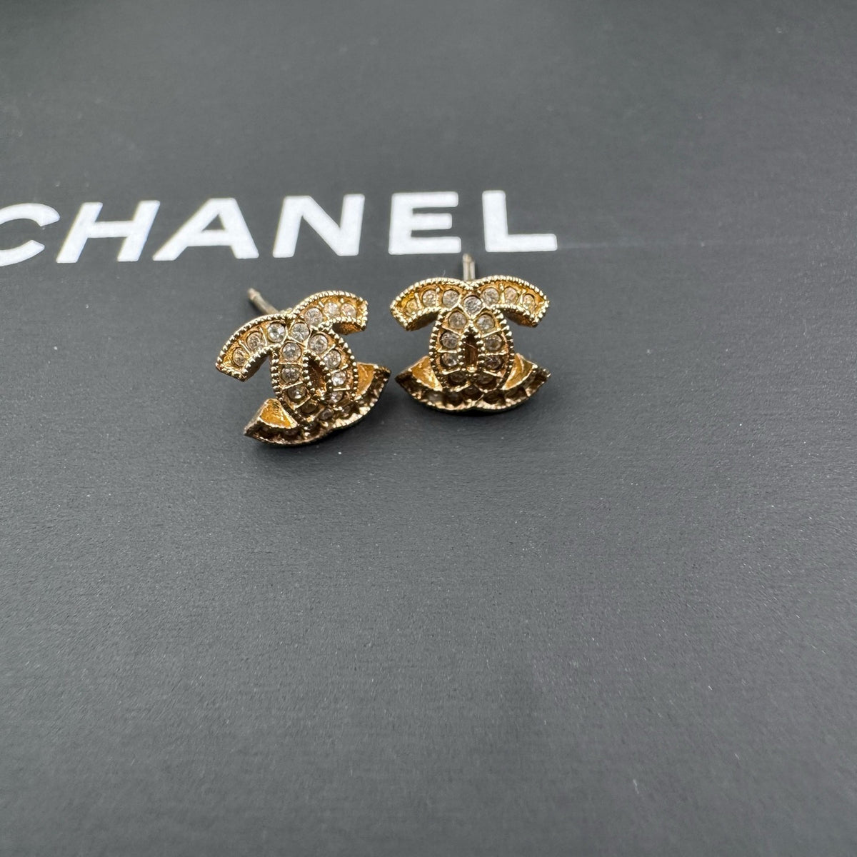 Chanel - Other - Crystal - Gold