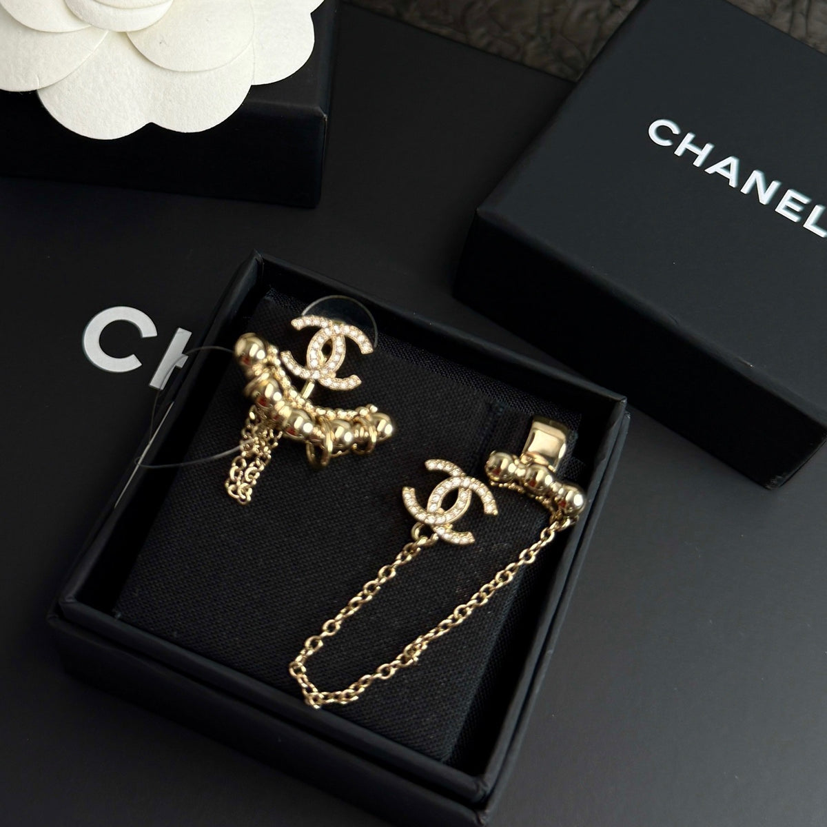 Chanel - Other - Crystal - Gold