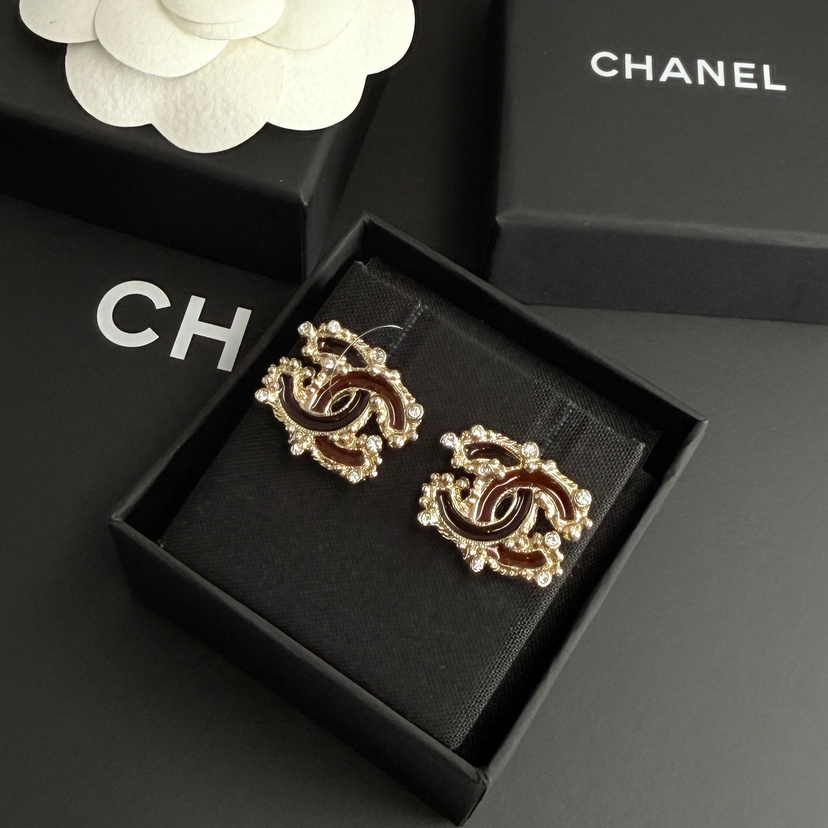 Chanel - Other - Crystal - Gold