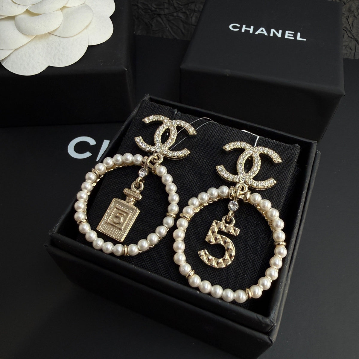 Chanel - Other - Crystal - Gold