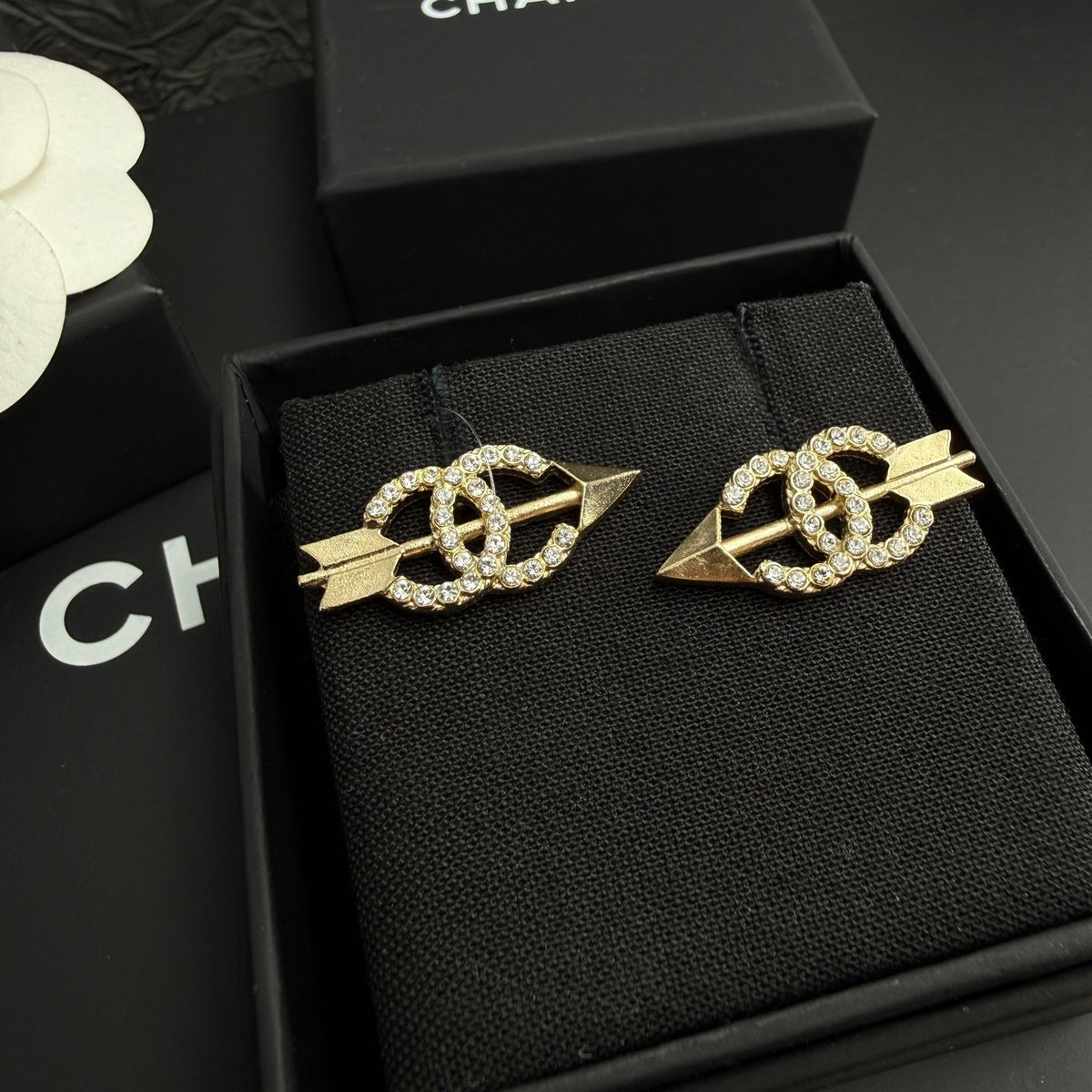 Chanel - Other - Crystal - Gold
