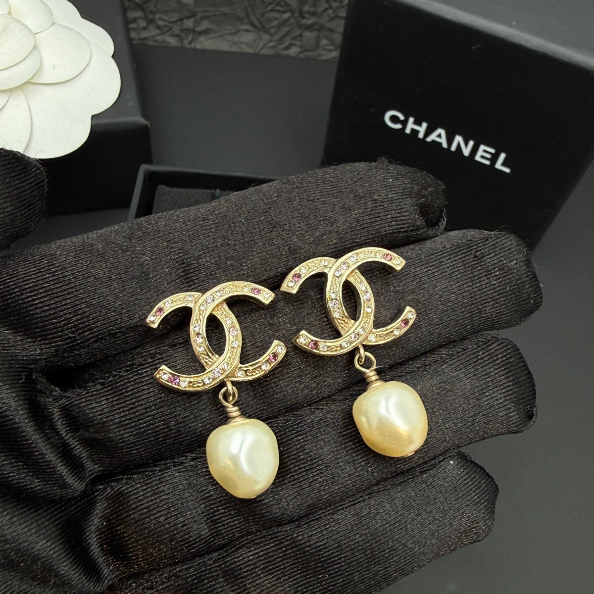 Chanel - Other - Crystal - Gold