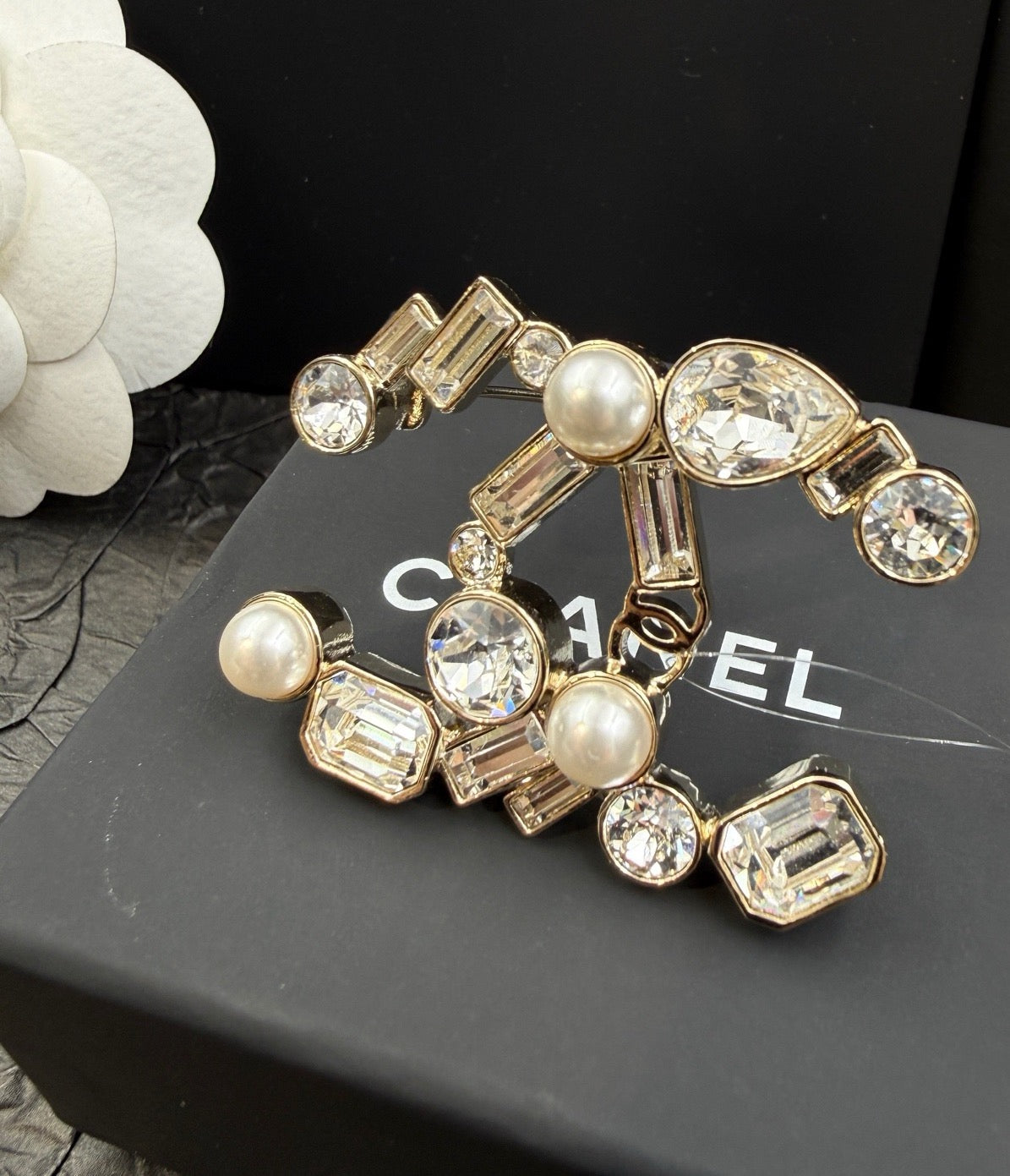 Chanel - Other - Crystal - Gold