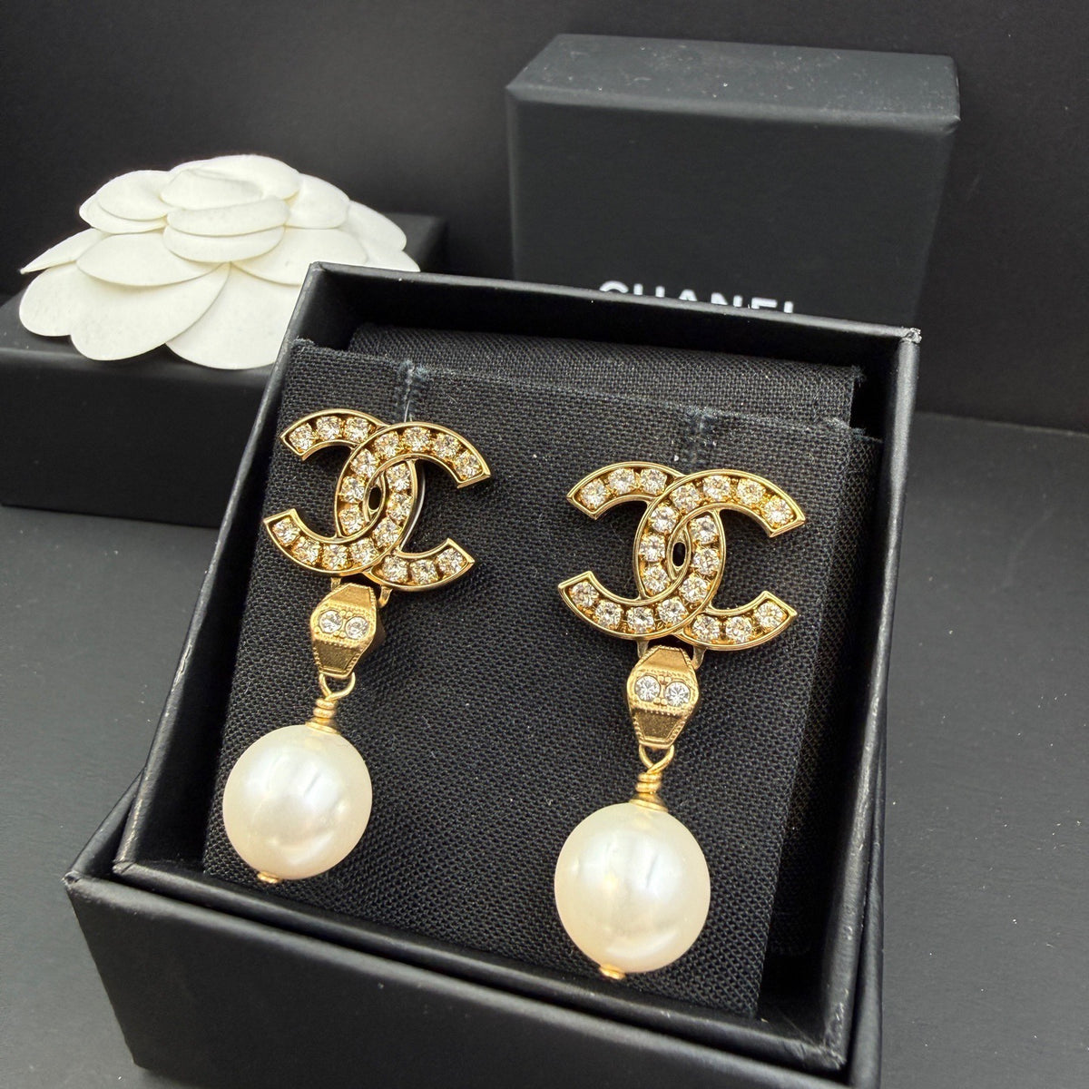 Chanel - Other - Crystal - Gold