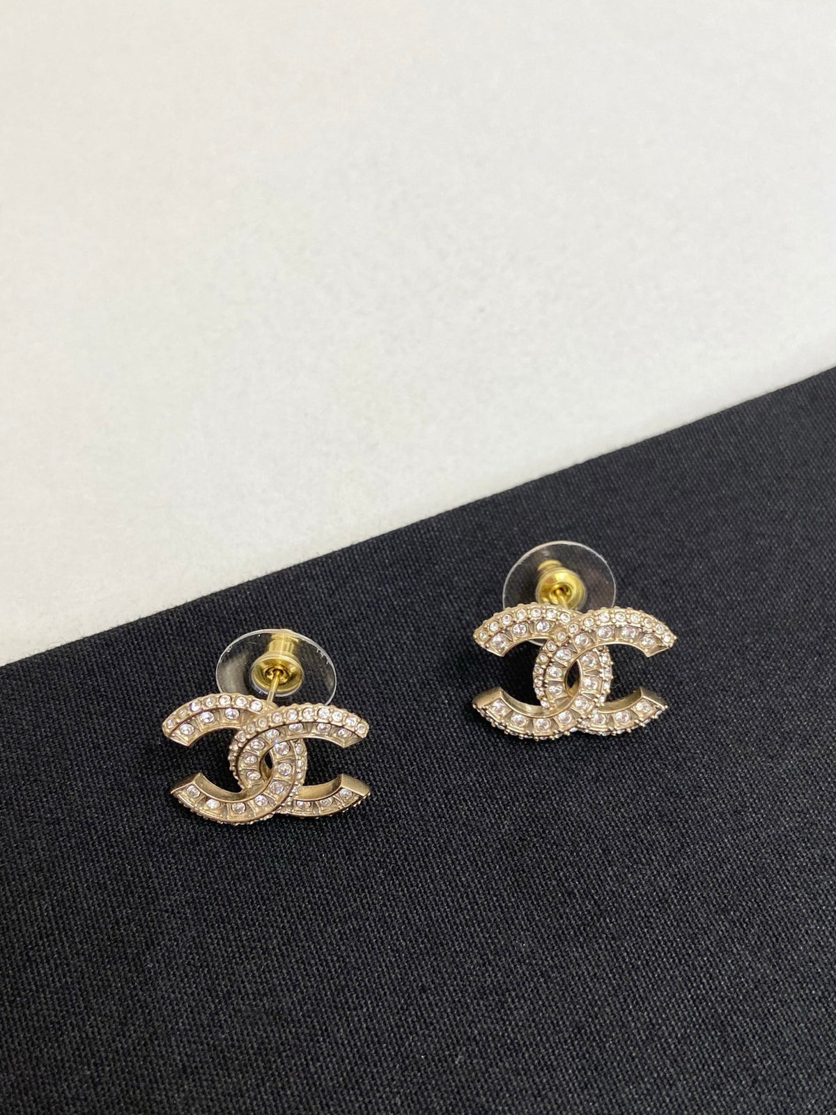 Chanel - Other - Crystal - Gold