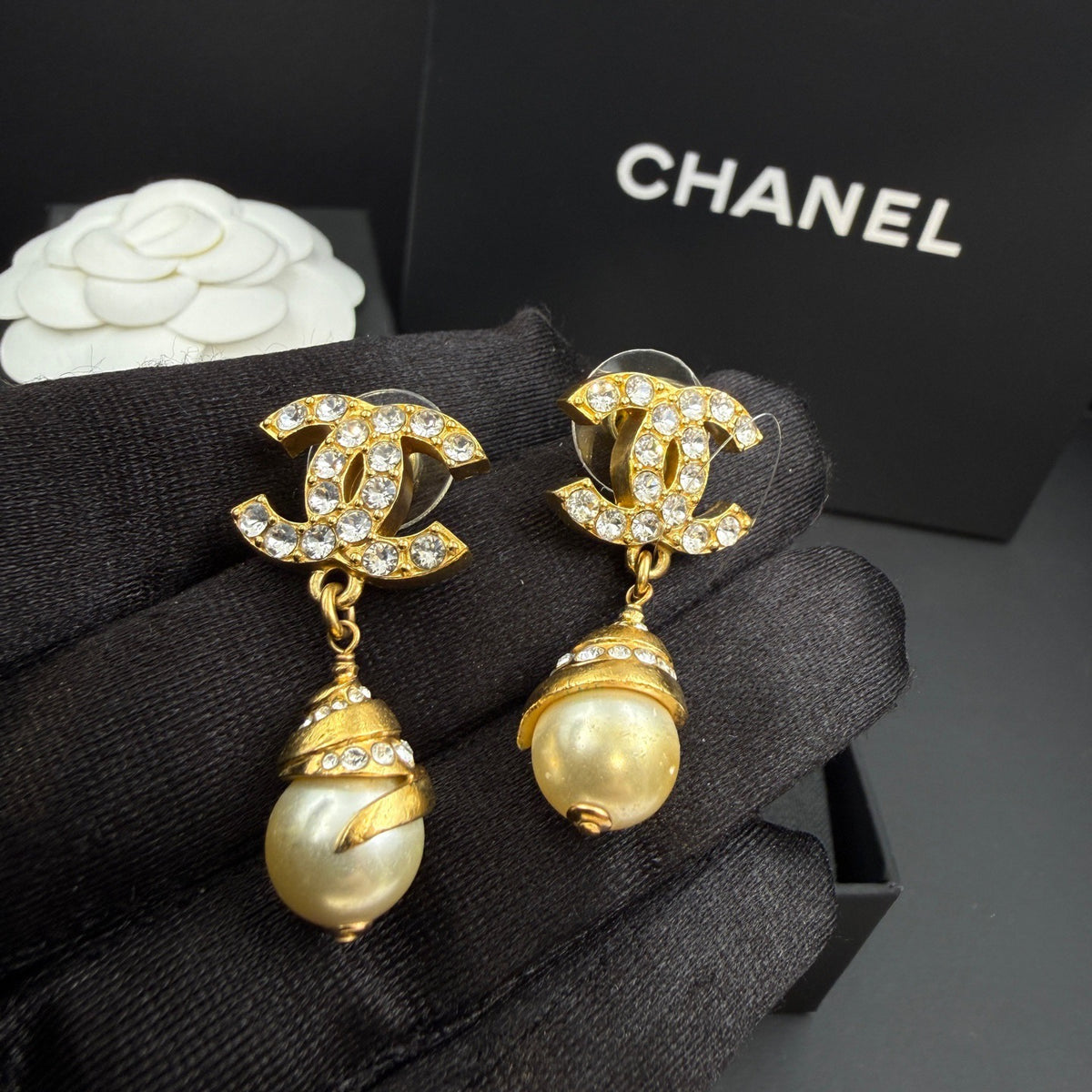 Chanel - Other - Crystal - Gold