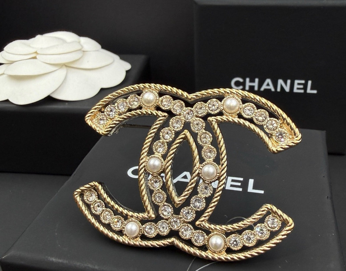Chanel - Other - Crystal - Gold