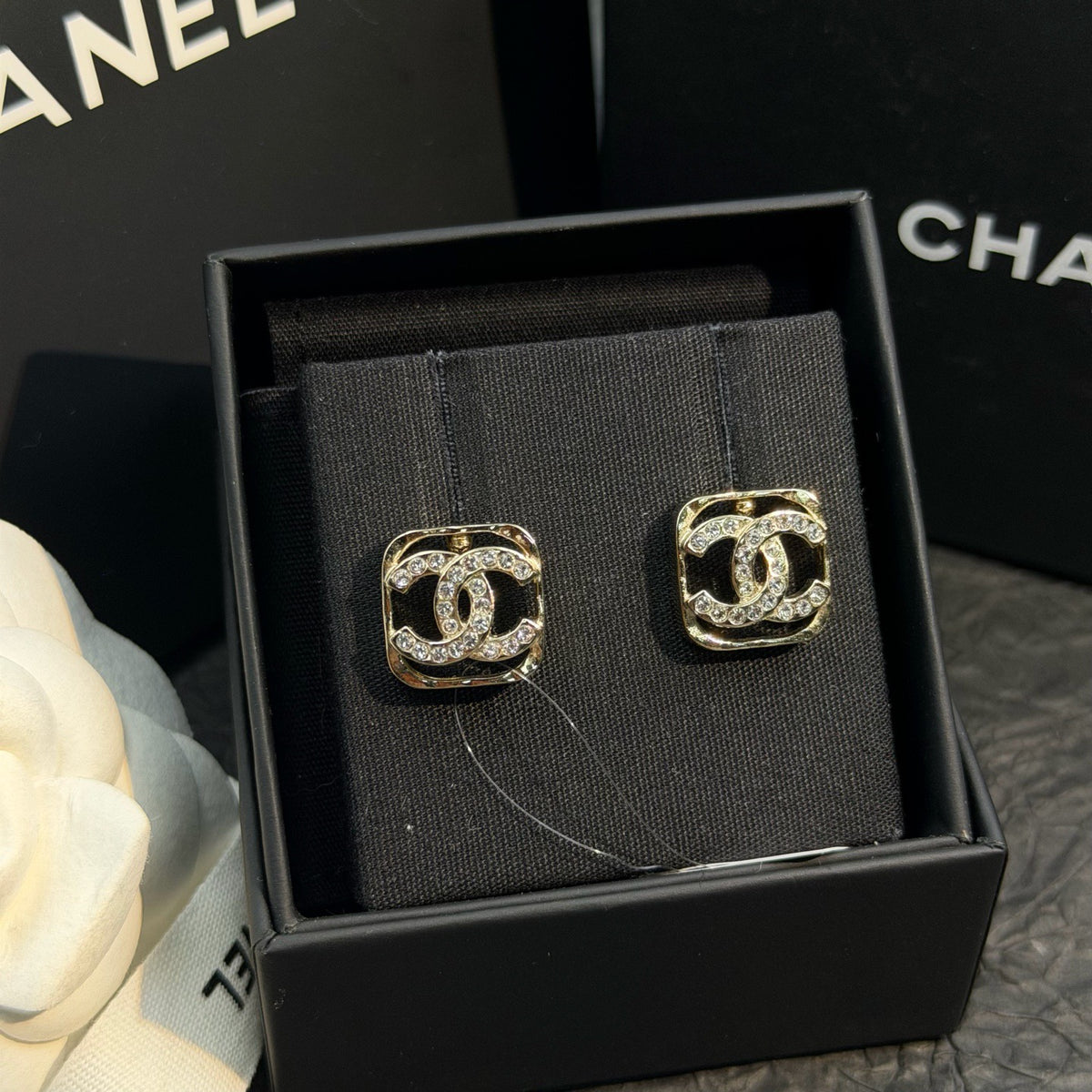Chanel - Other - Crystal - Gold