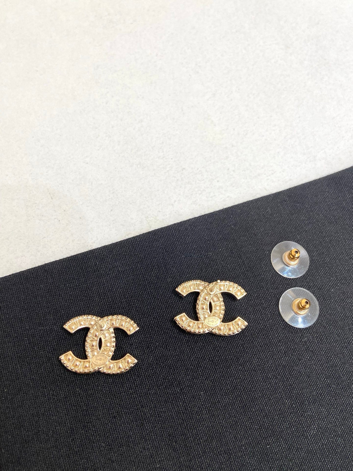 Chanel - Other - Crystal - Gold