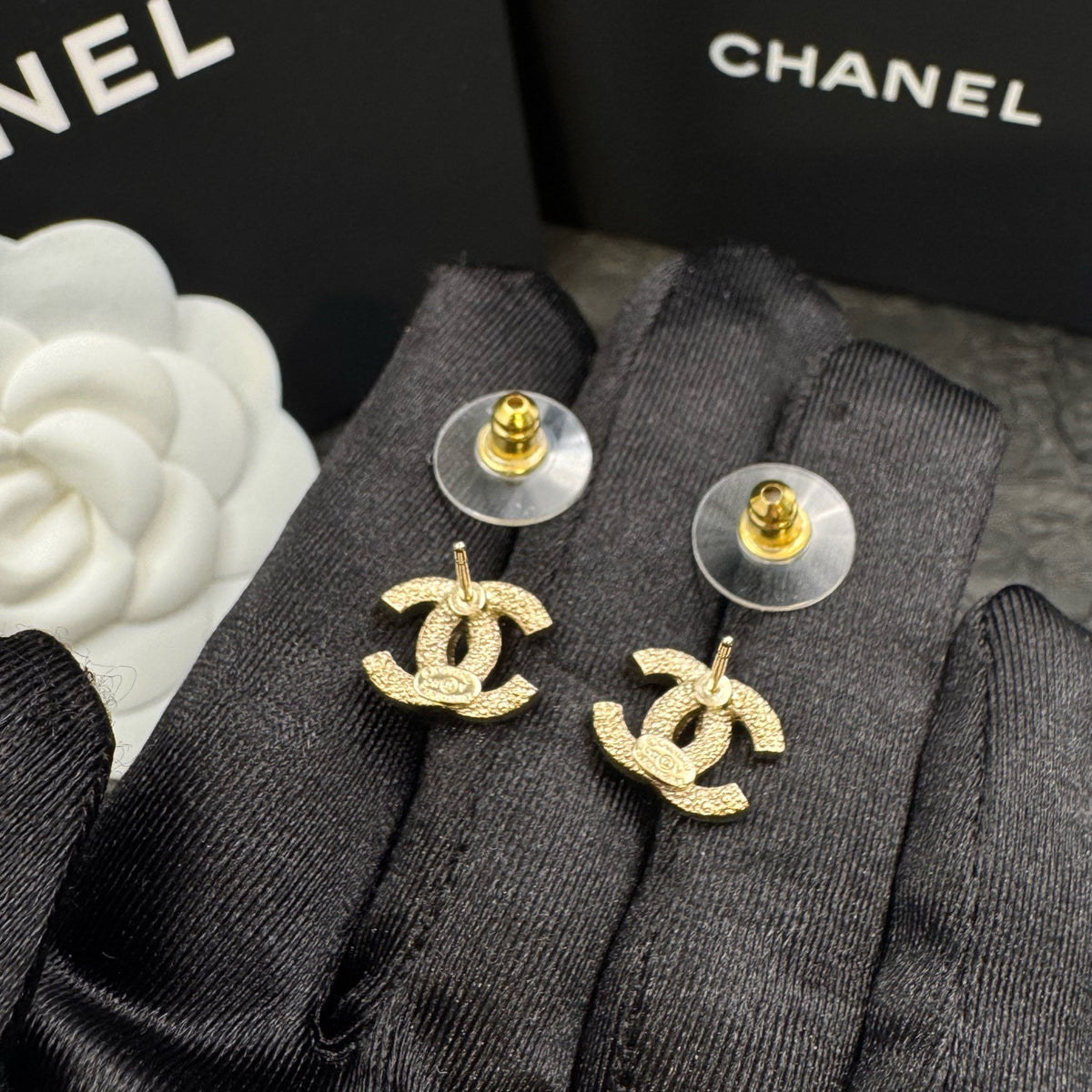 Chanel - Other - Crystal - Gold