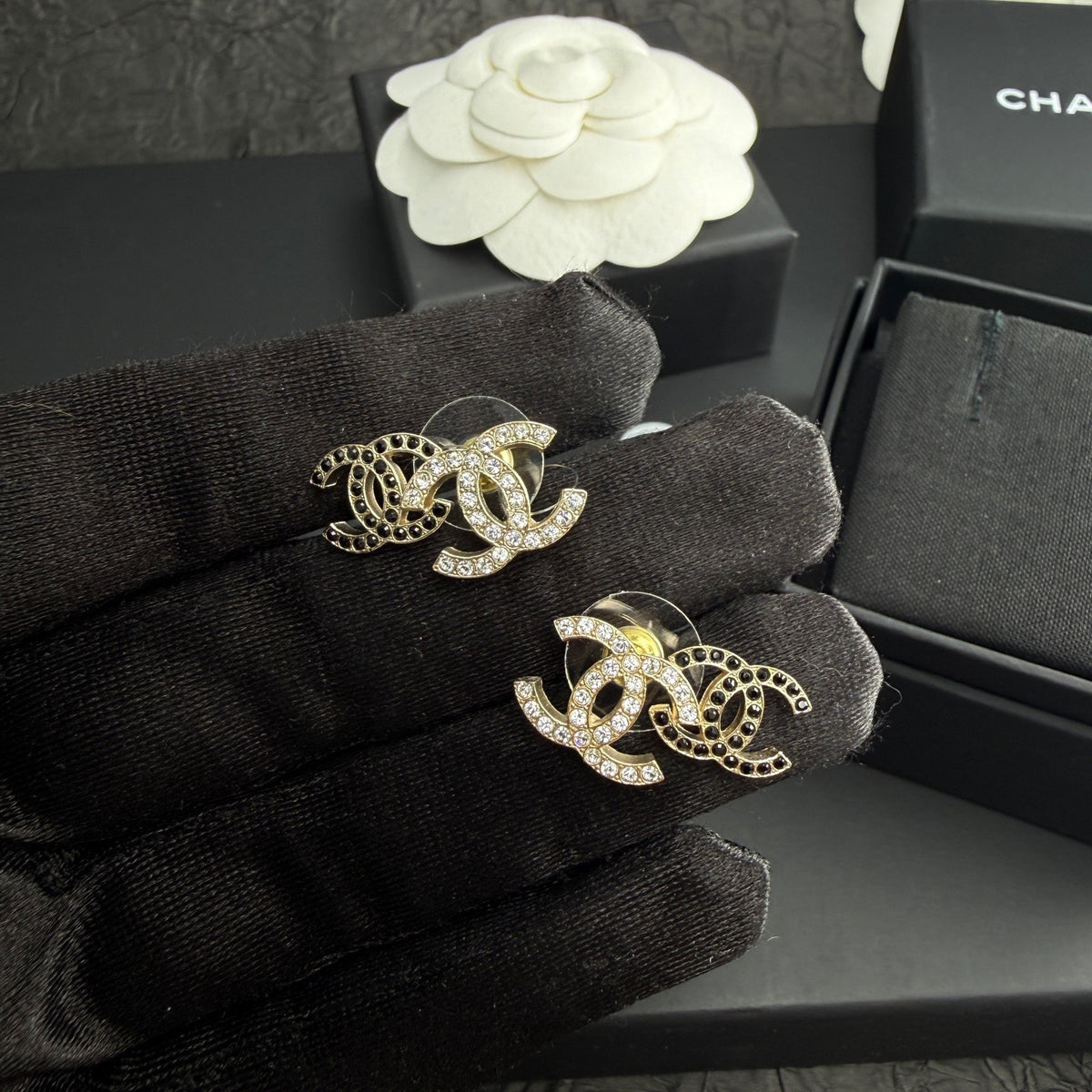 Chanel - Other - Crystal - Gold
