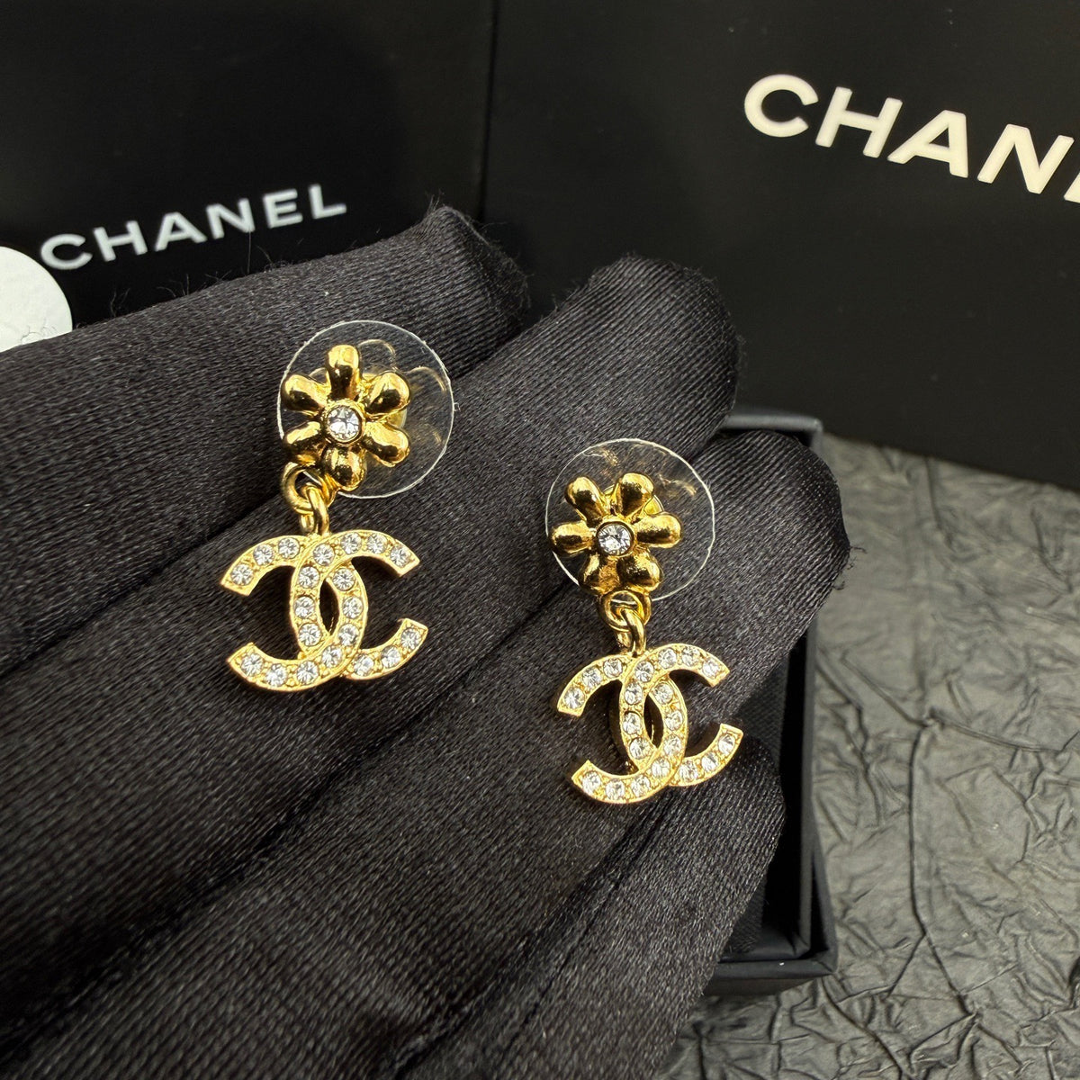 Chanel - Other - Crystal - Gold