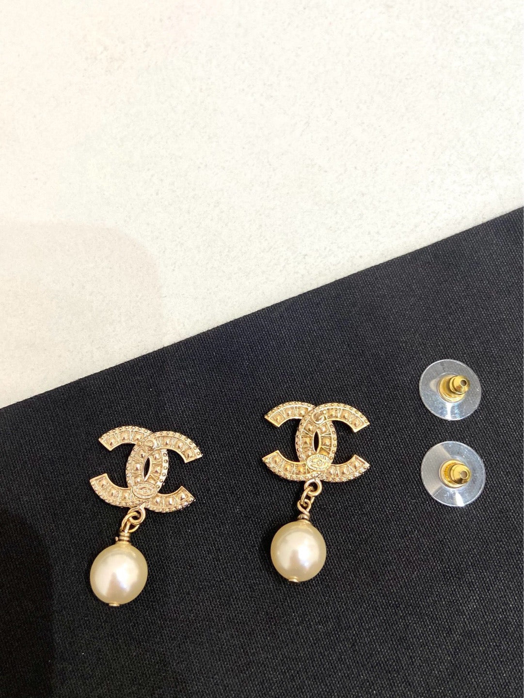 Chanel - Other - Crystal - Gold