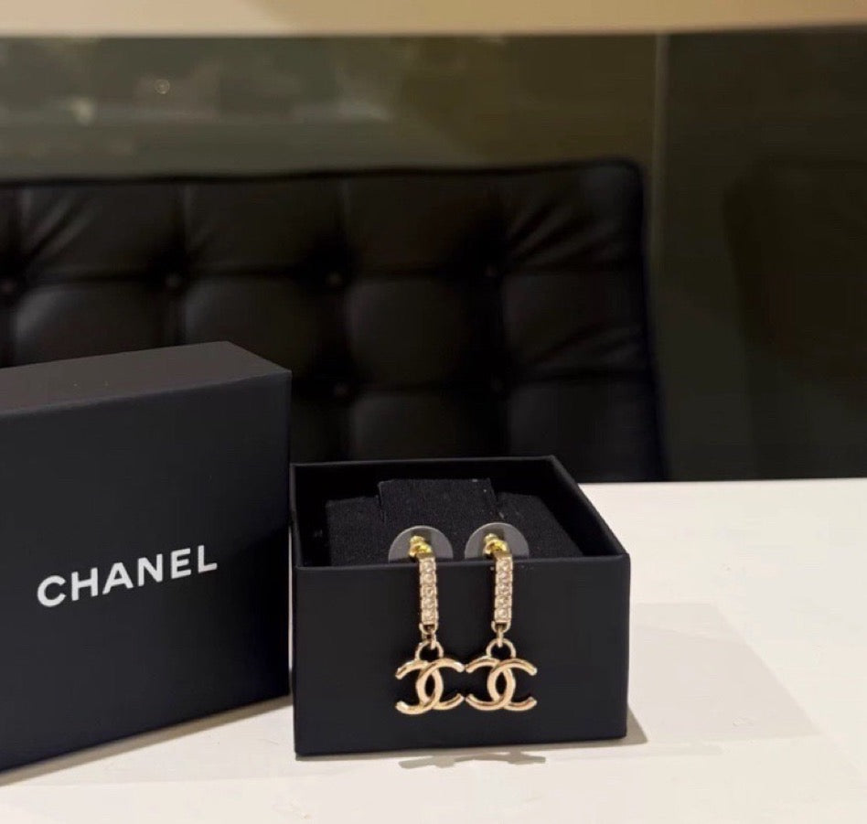 Chanel - Other - Crystal - Gold