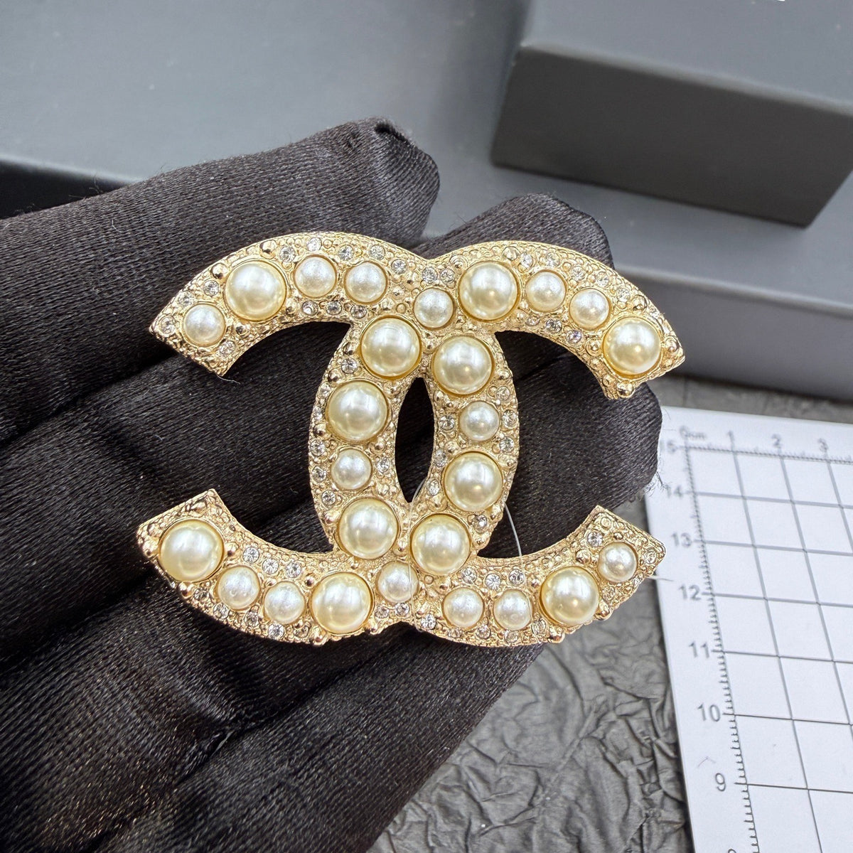 Chanel - Other - Crystal - Gold