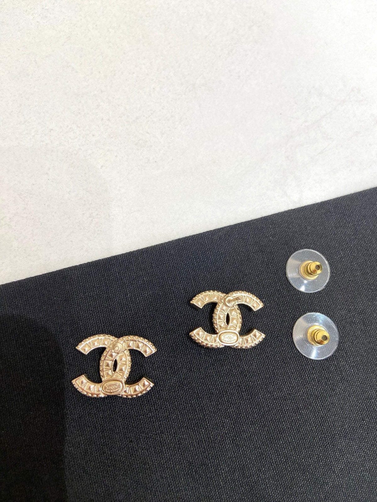Chanel - Other - Crystal - Gold