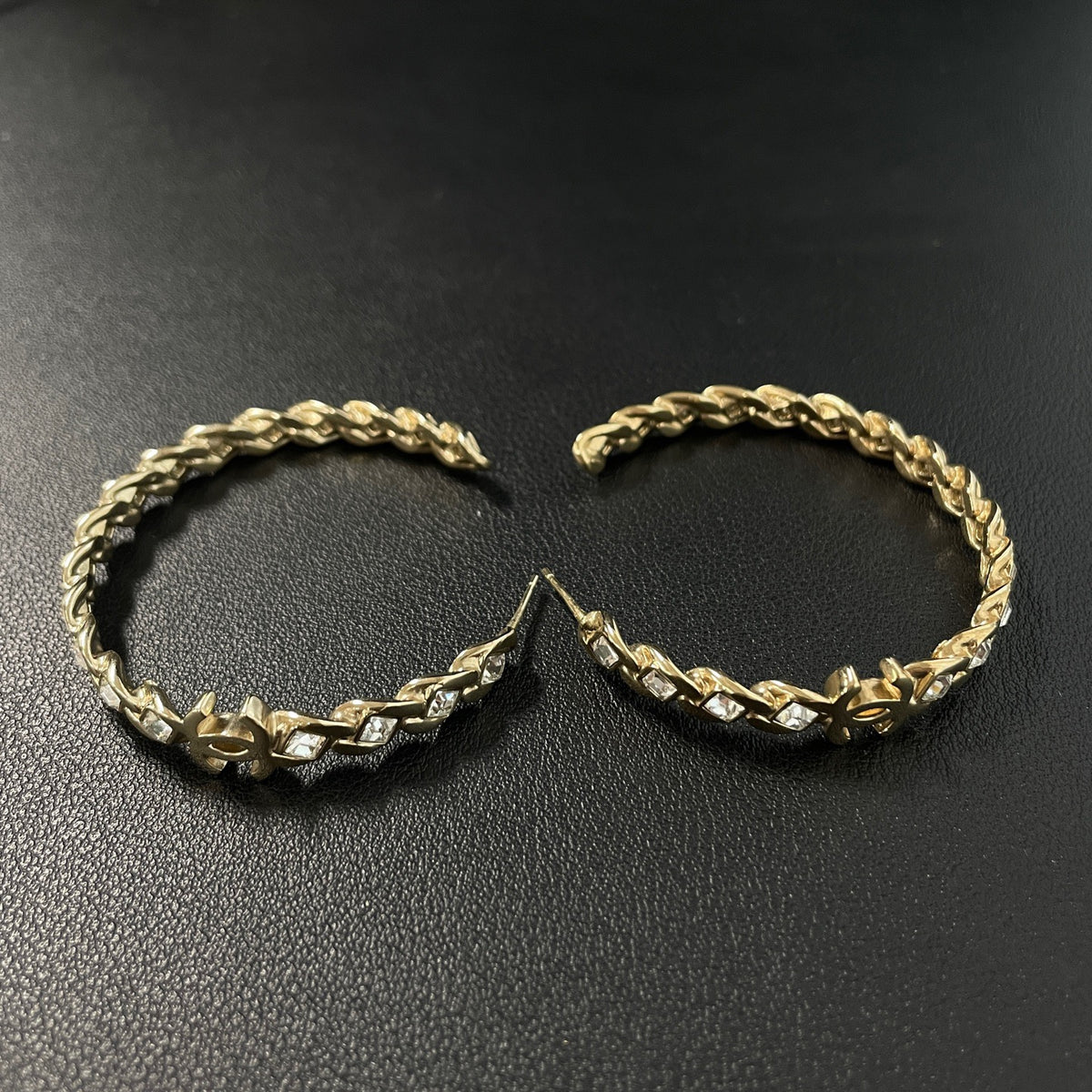 Chanel - Other - Crystal - Gold