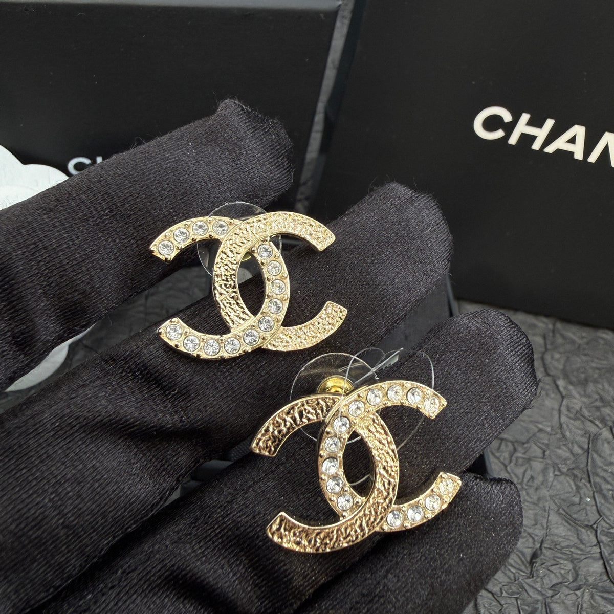 Chanel - Other - Crystal - Gold