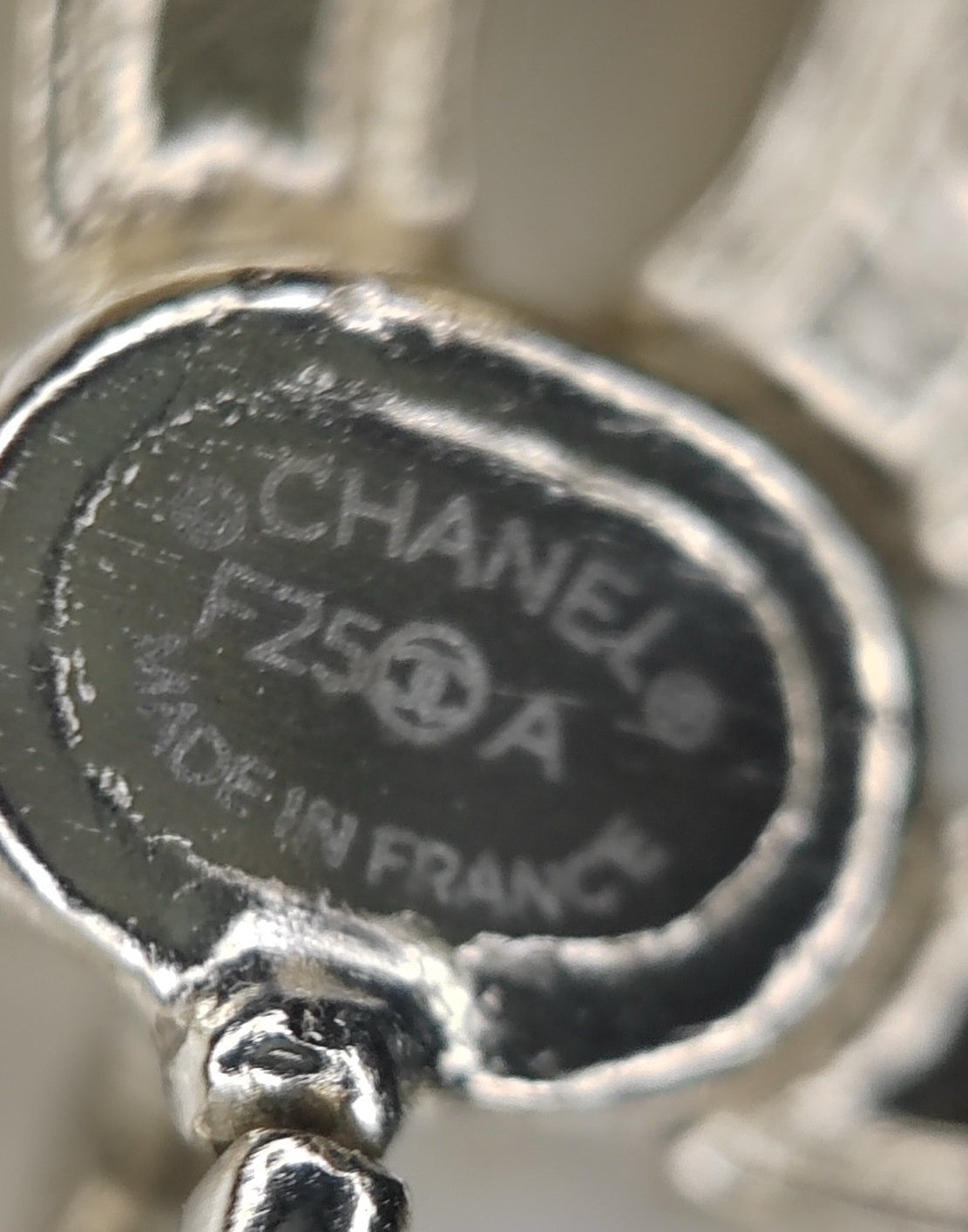 Chanel - Other - Crystal - Gold
