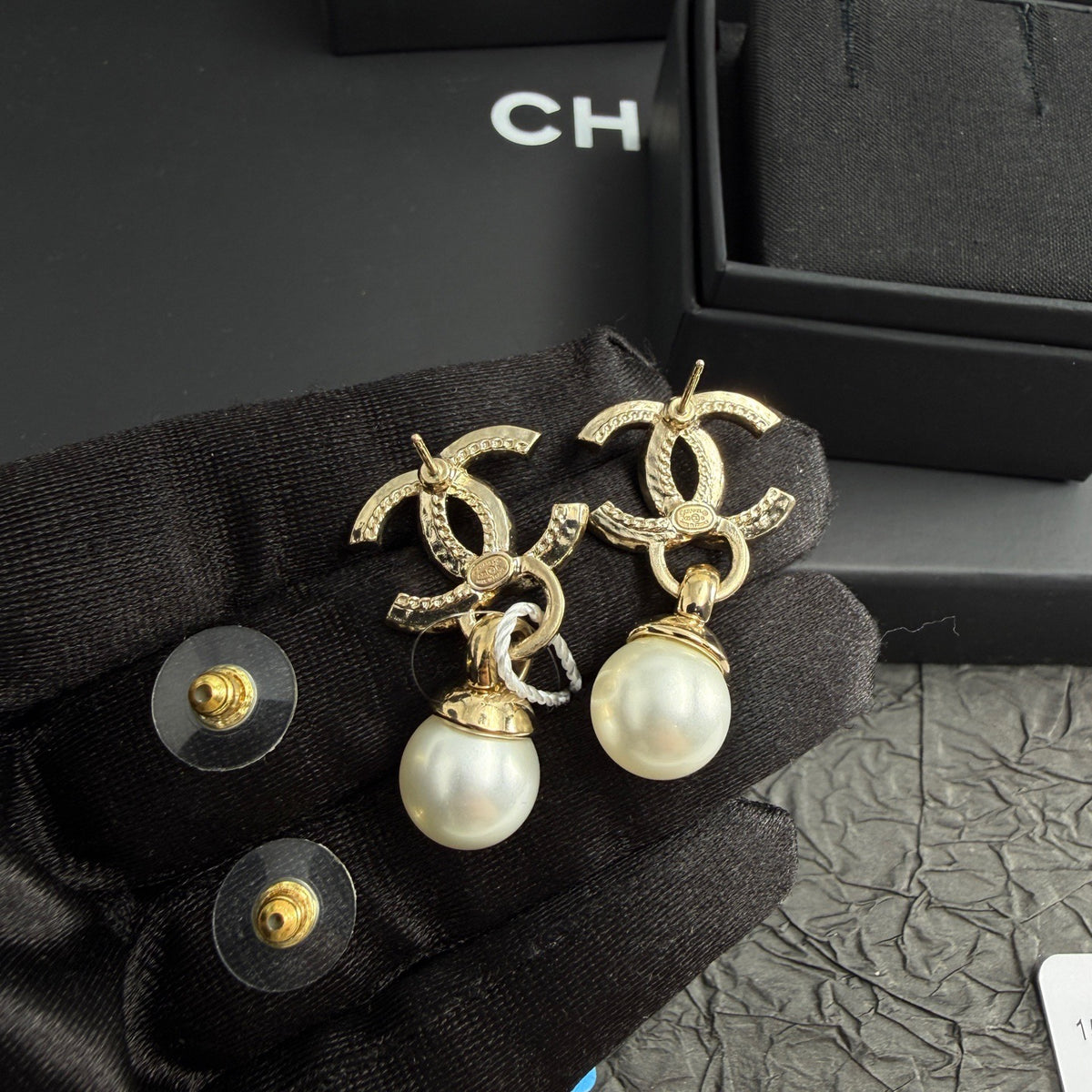 Chanel - Other - Crystal - Gold