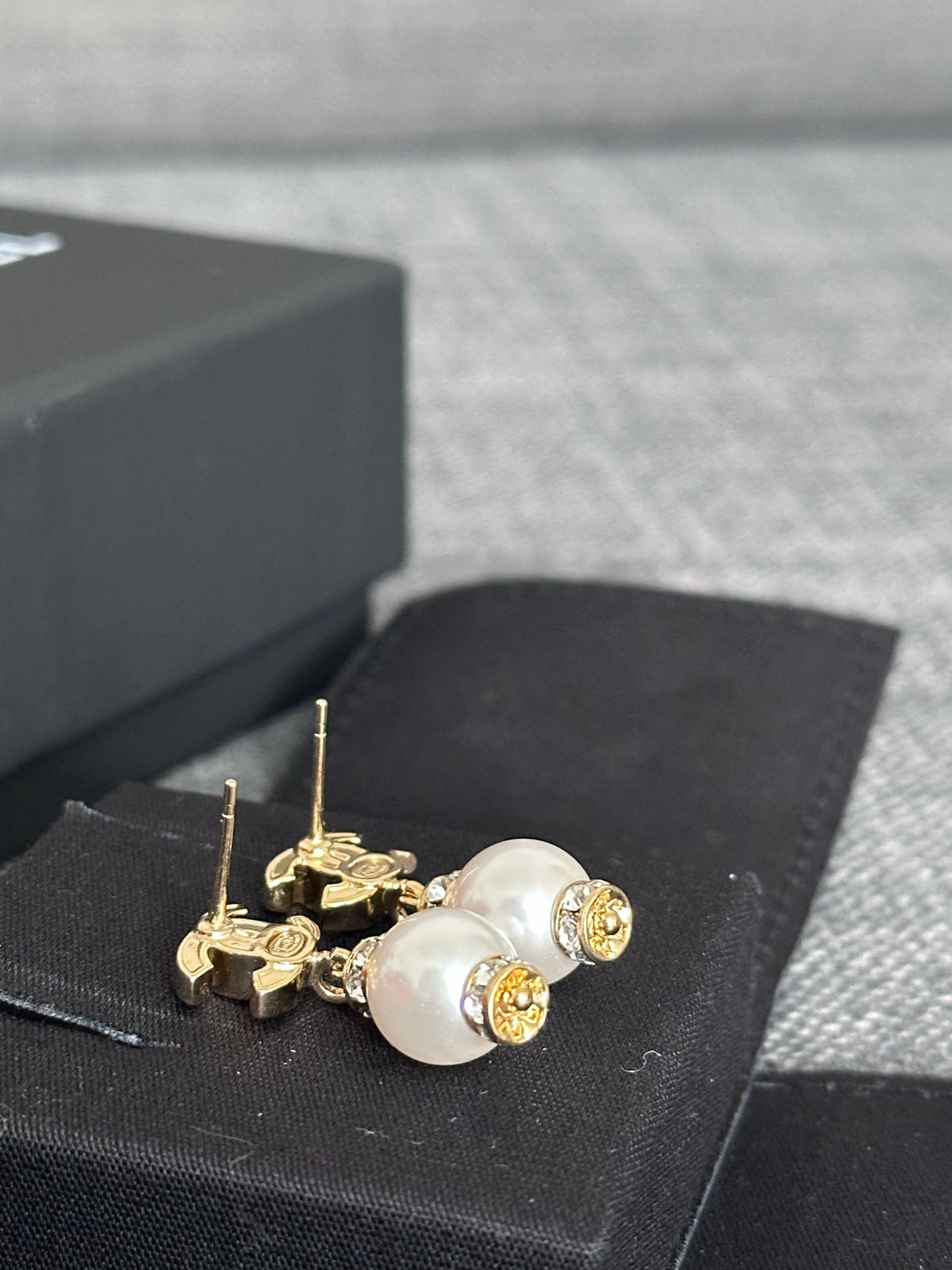 Chanel - Other - Crystal - Gold
