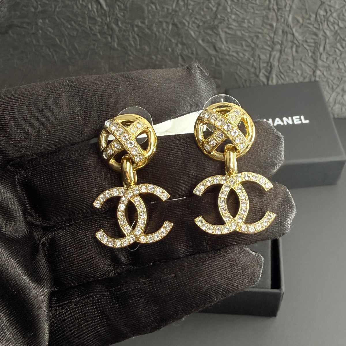 Chanel - Other - Crystal - Gold