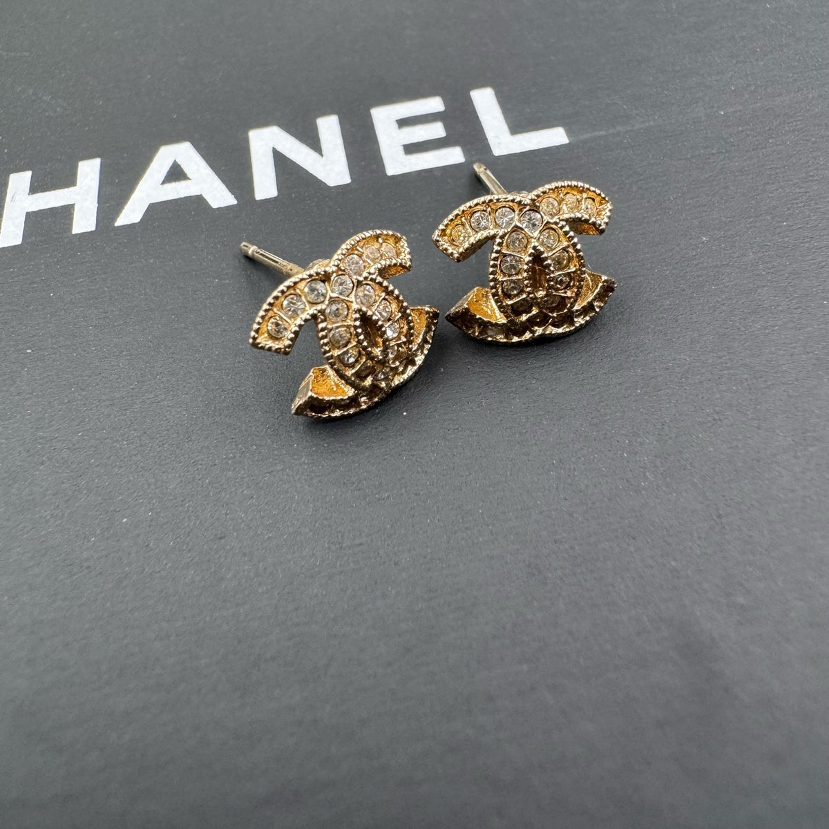 Chanel - Other - Crystal - Gold