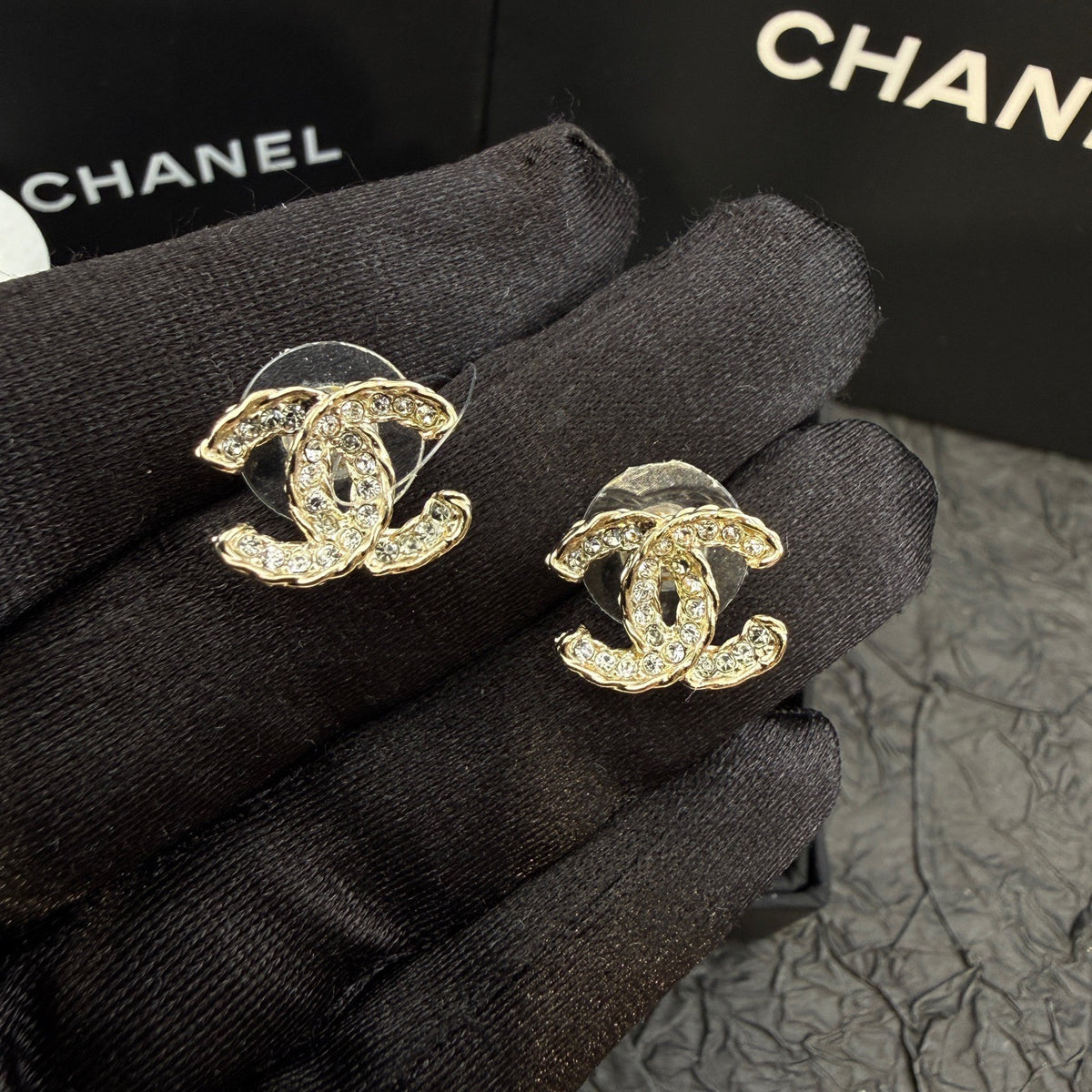Chanel - Other - Crystal - Gold
